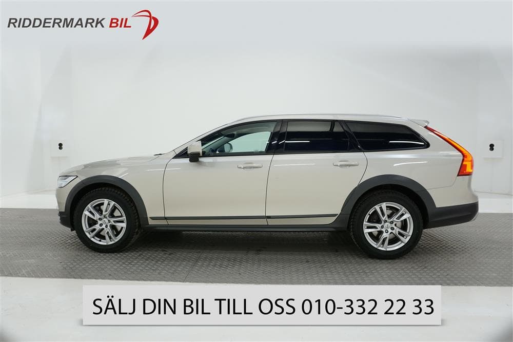 Volvo D4 AWD Momentum 190hk VOC Skinn Pilot assist