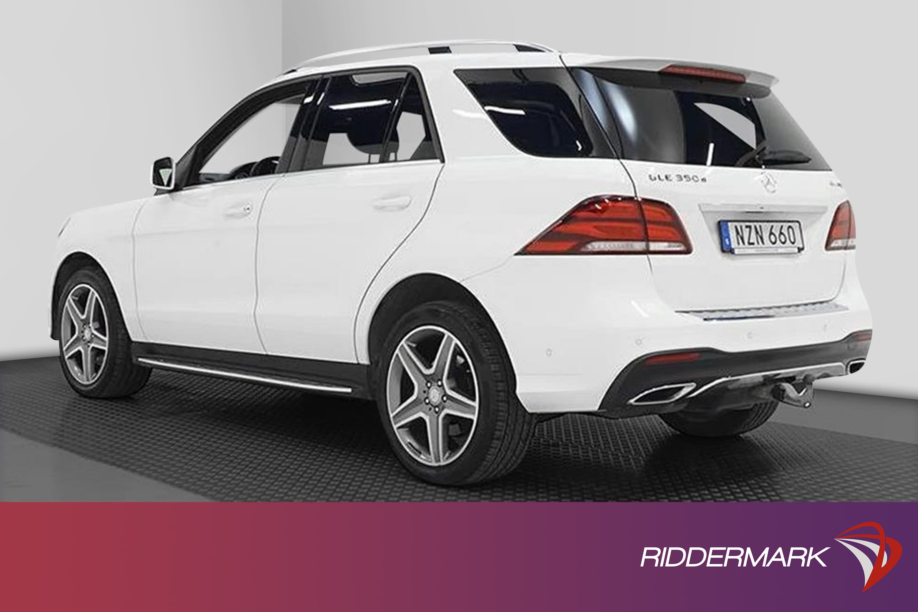 Mercedes-Benz GLE 350d 4M 258hk AMG Värmare 360° H/K Naviexteriör