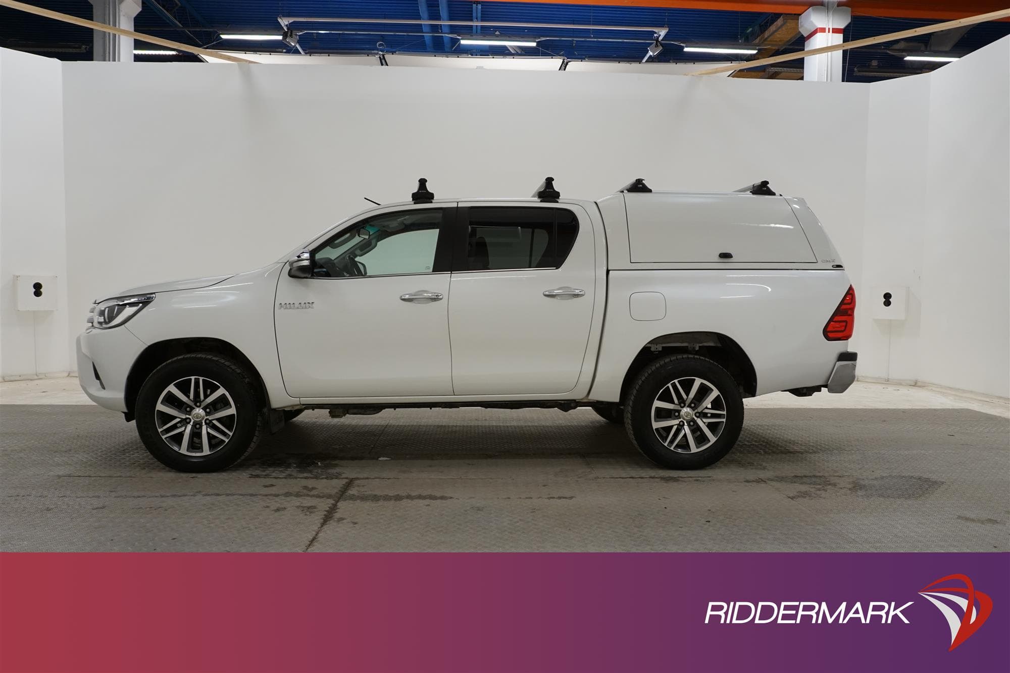 Toyota Hilux 2.4 Automat 4WD Kamera Drag Diff Moms
