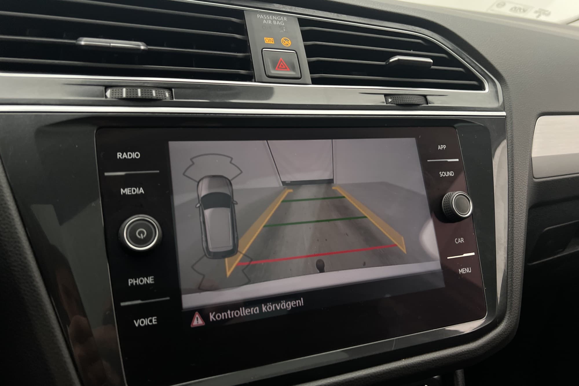 Volkswagen Tiguan TSI 4M 150hk R-Line Pano Cockpit Värm Drag