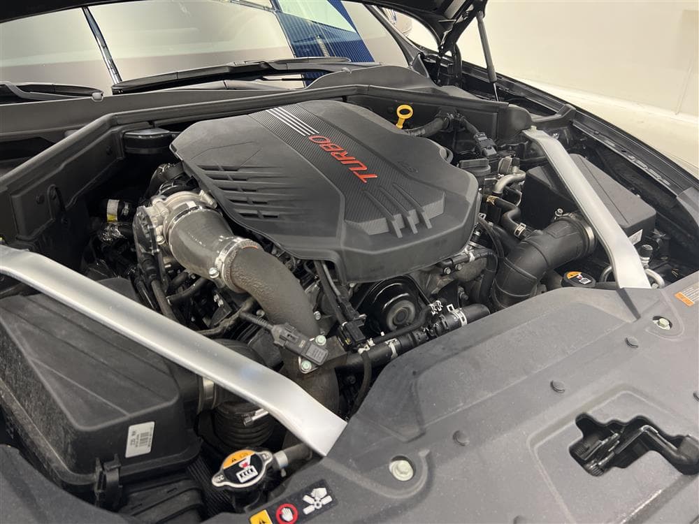 Kia Stinger GT 3.3 T-GDi AWD 370hk Pano H/K HUD 360° Naviinteriör