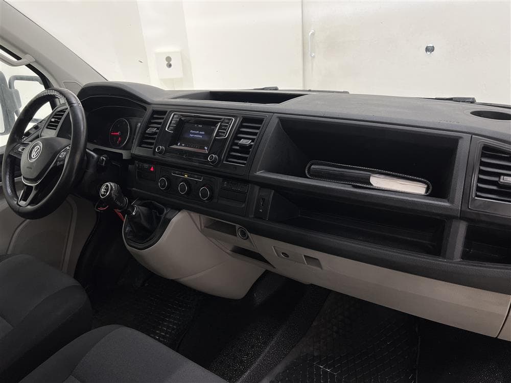 Volkswagen Transporter 2.0TDI Automat 4Motion Värmare Moms 