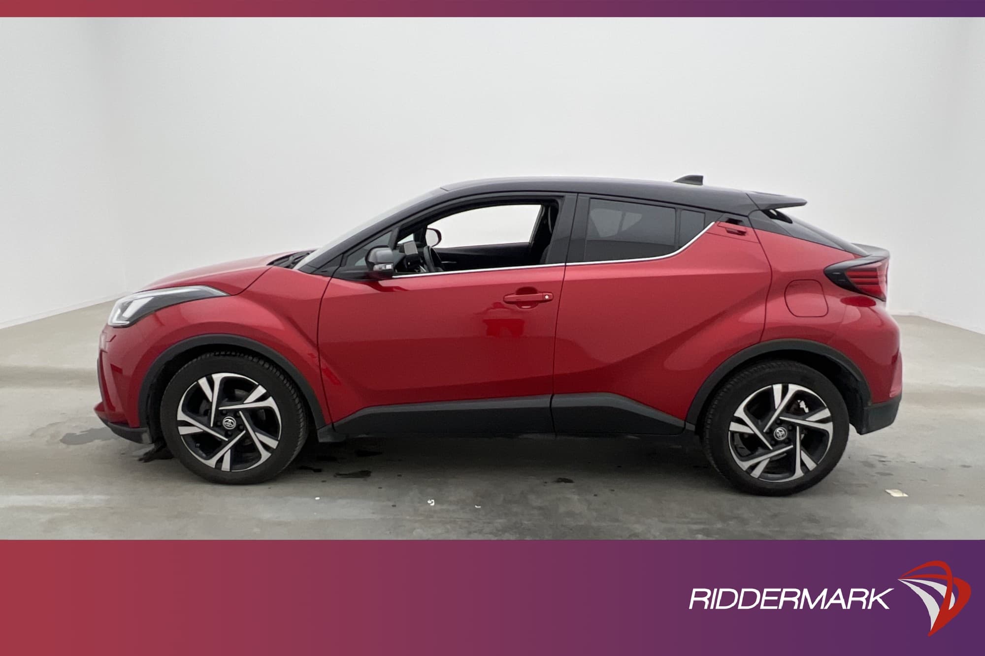 Toyota C-HR Hybrid 122hk