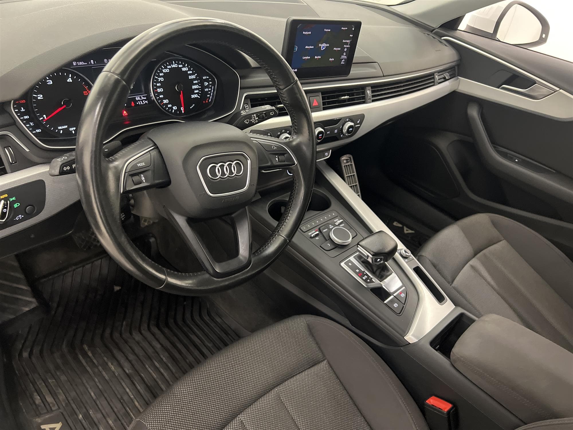 Audi A4 Avant 2.0 TDI S Tronic 150hk M-Värm Navi Dragkrok