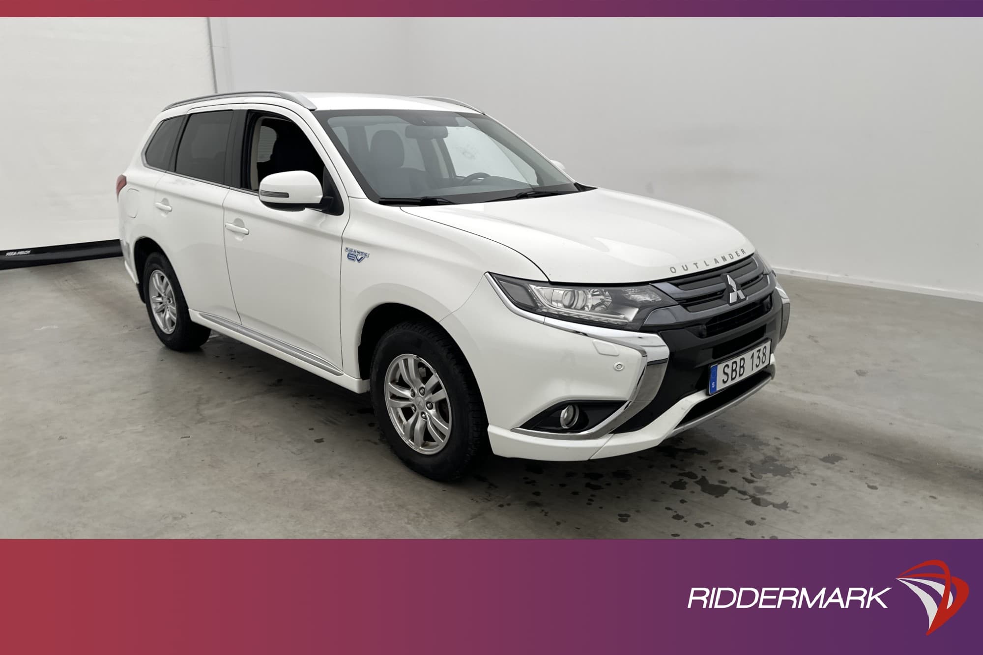 Mitsubishi Outlander PHEV AWD 203hk