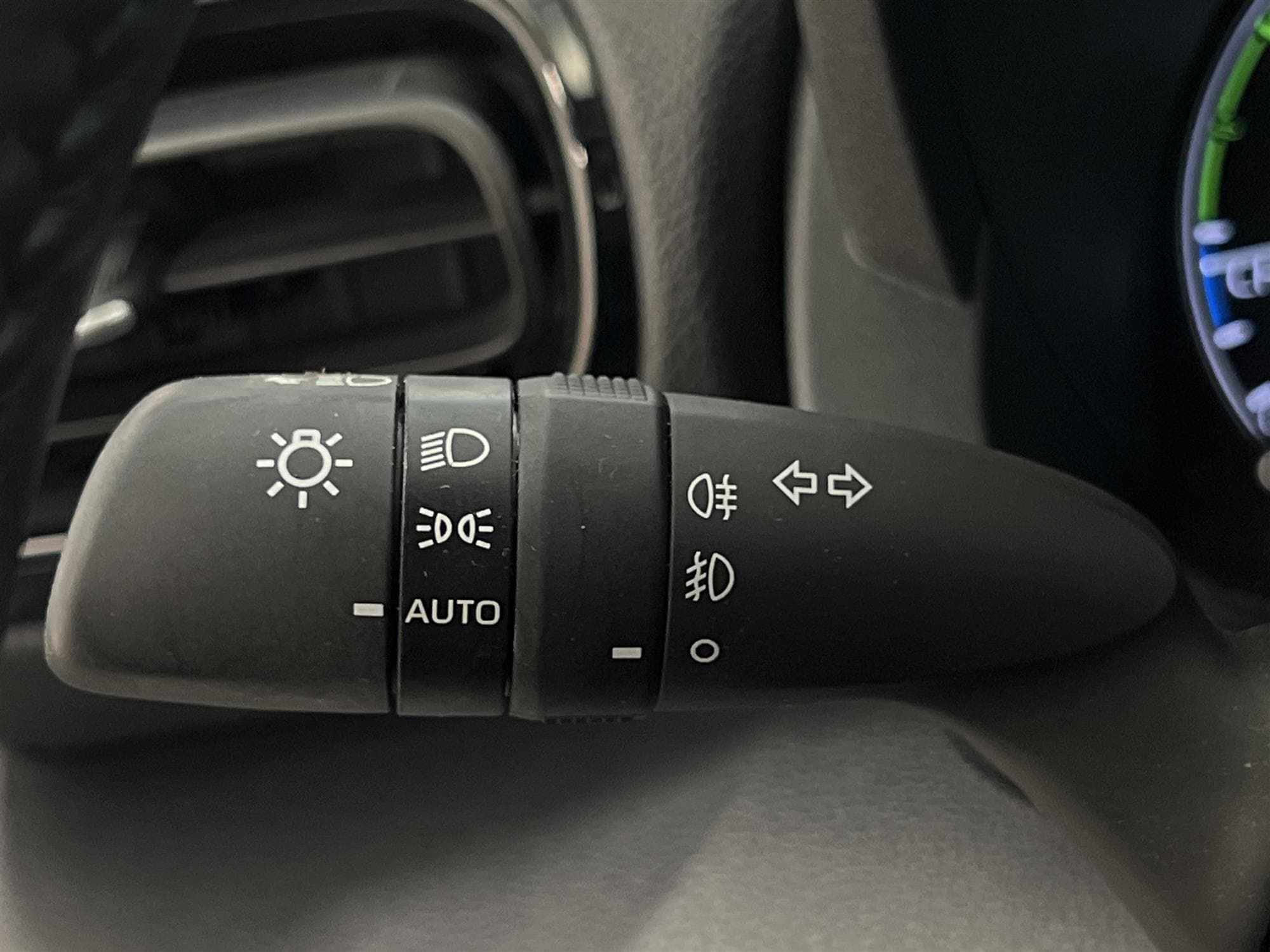 Toyota Yaris Hybrid CVT 116hk  B-Kam Lane Assist 360kr Skatt