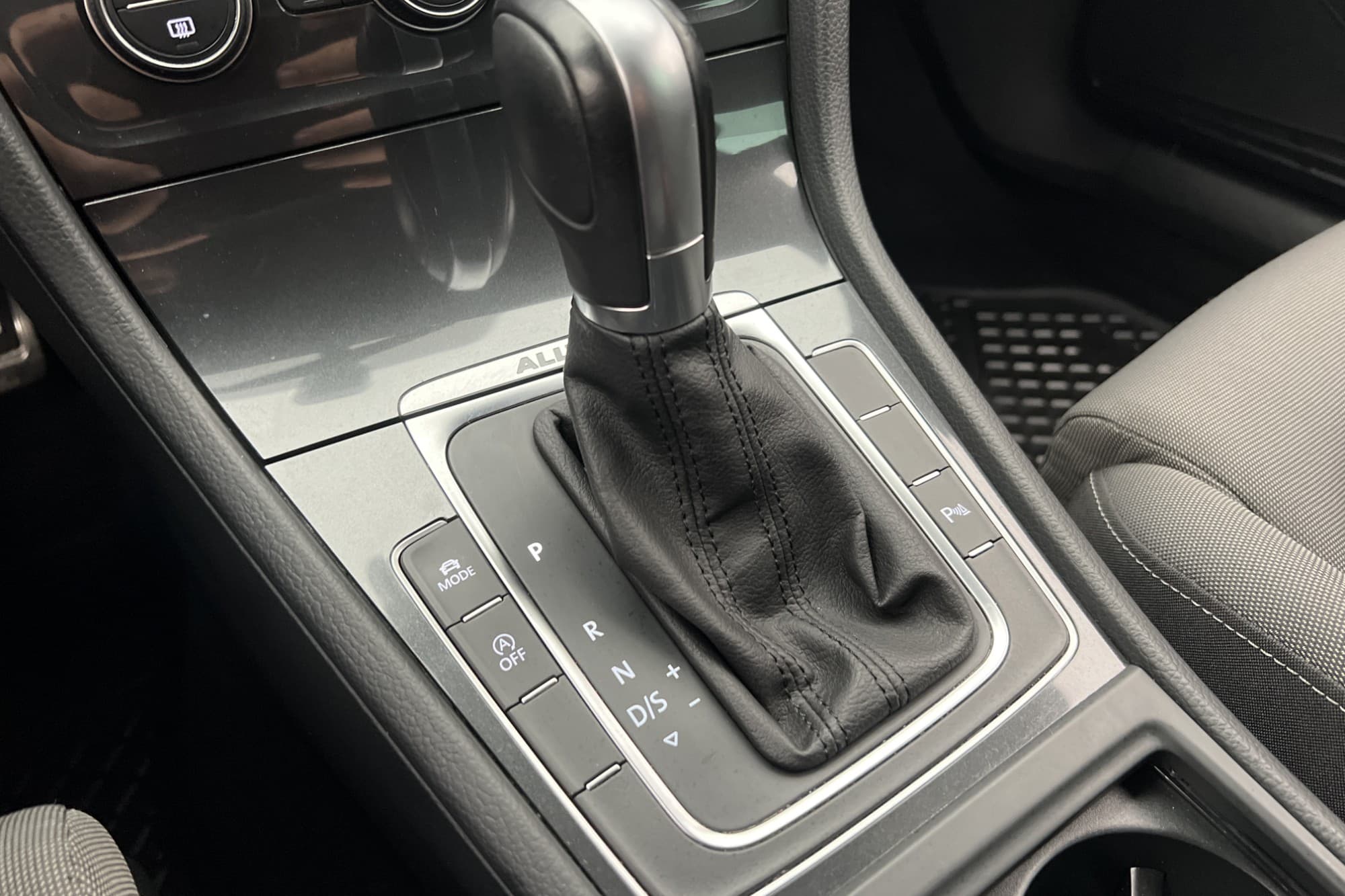 Volkswagen Golf Alltrack 4M 180hk Cockpit Massage CarPlay