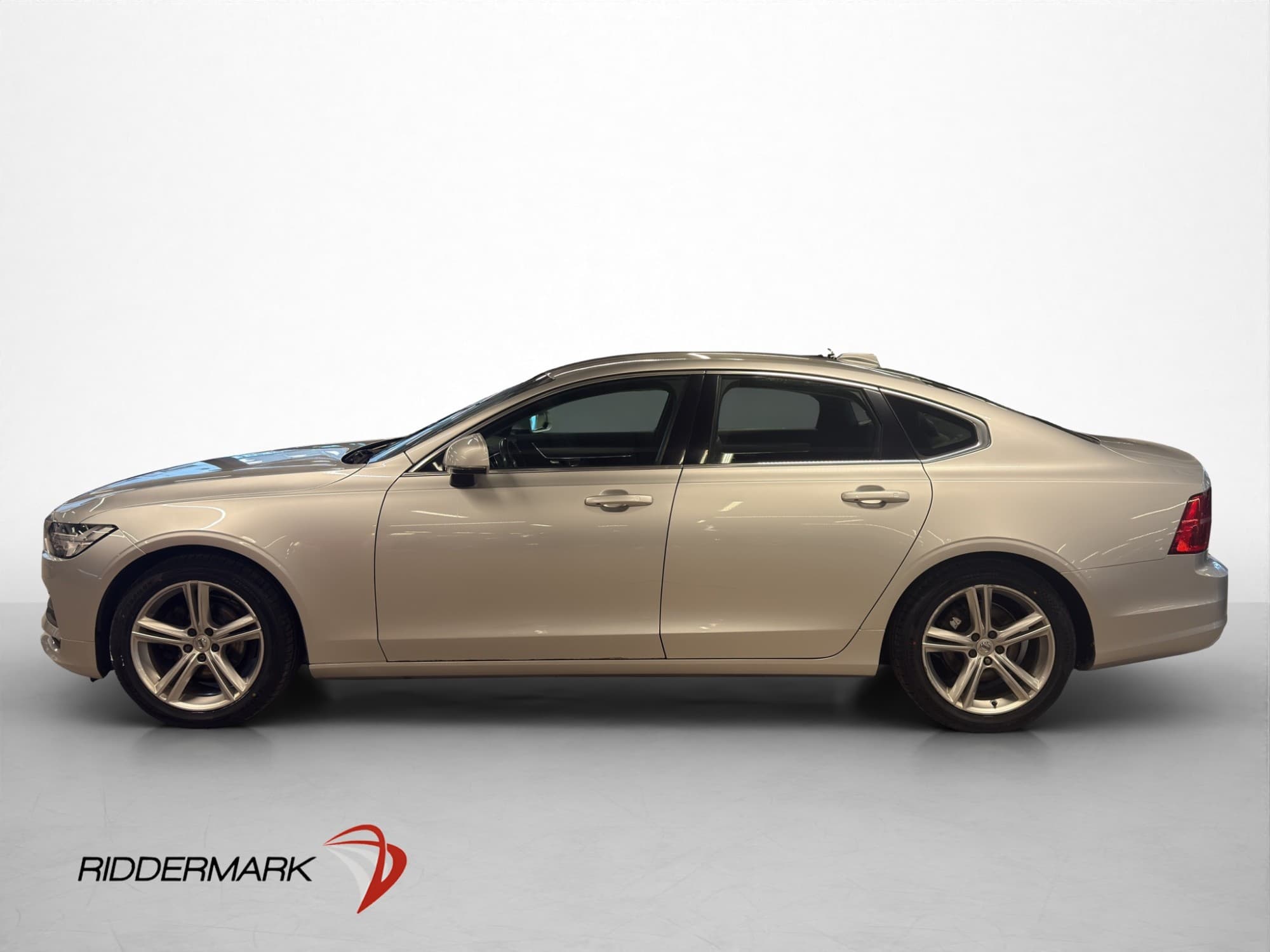 Volvo S90 D4 AWD 190hk Momentum Värmare Rattvärme Keyless