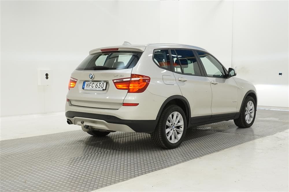 BMW X3 xDrive20d 190hk Drag Sportstolar Halvskinnexteriör