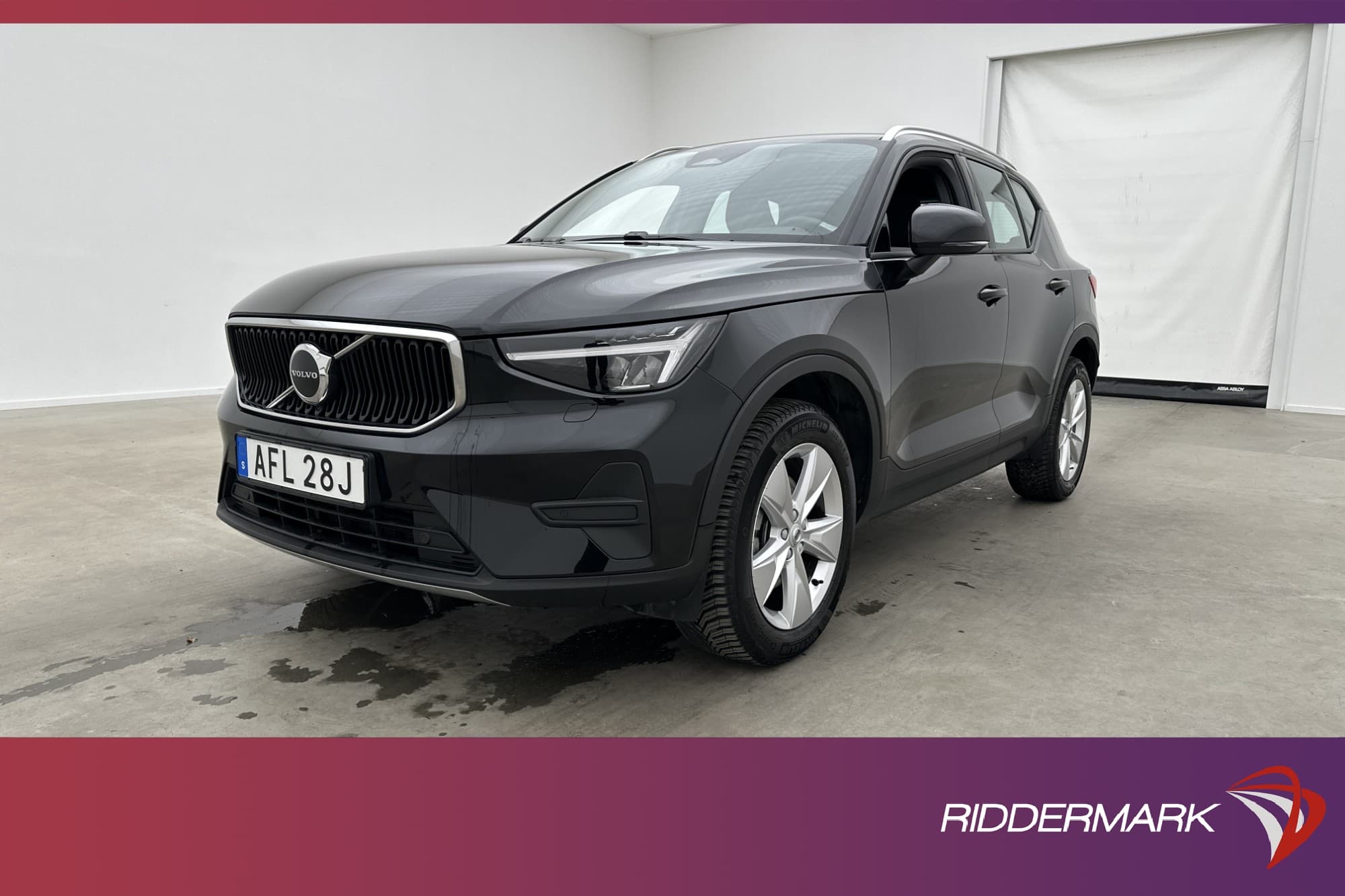 Volvo XC40 B4 197hk Core Värmare Kamera CarPlay Rattvärme