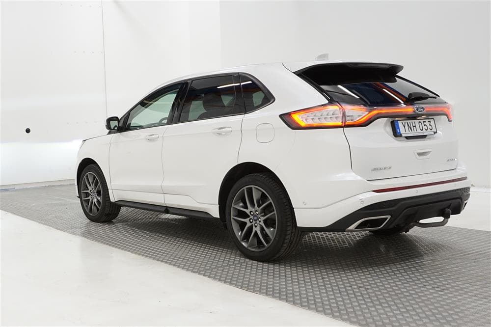 Ford Edge 2.0 TDCi 210hk D-Värm Pano B-Kamera Navi Dragexteriör
