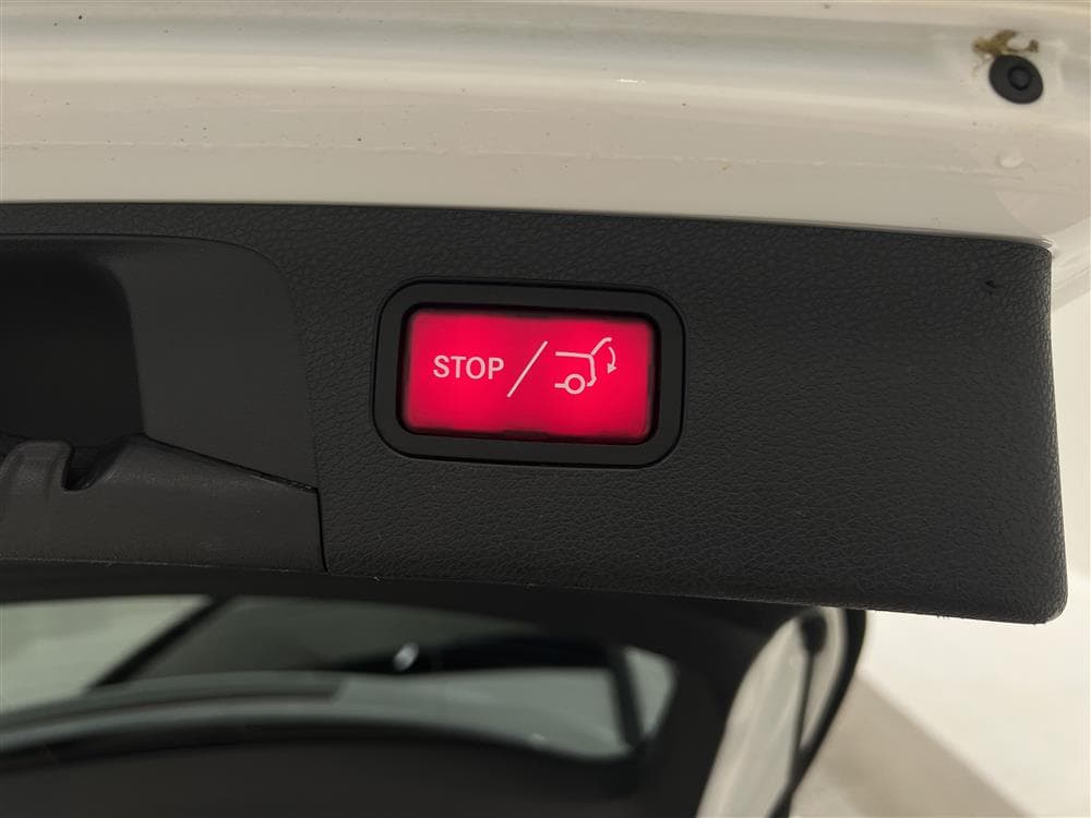 Mercedes-Benz E 220d 4M 194hk AMG Pano Wide. Värmare 360°