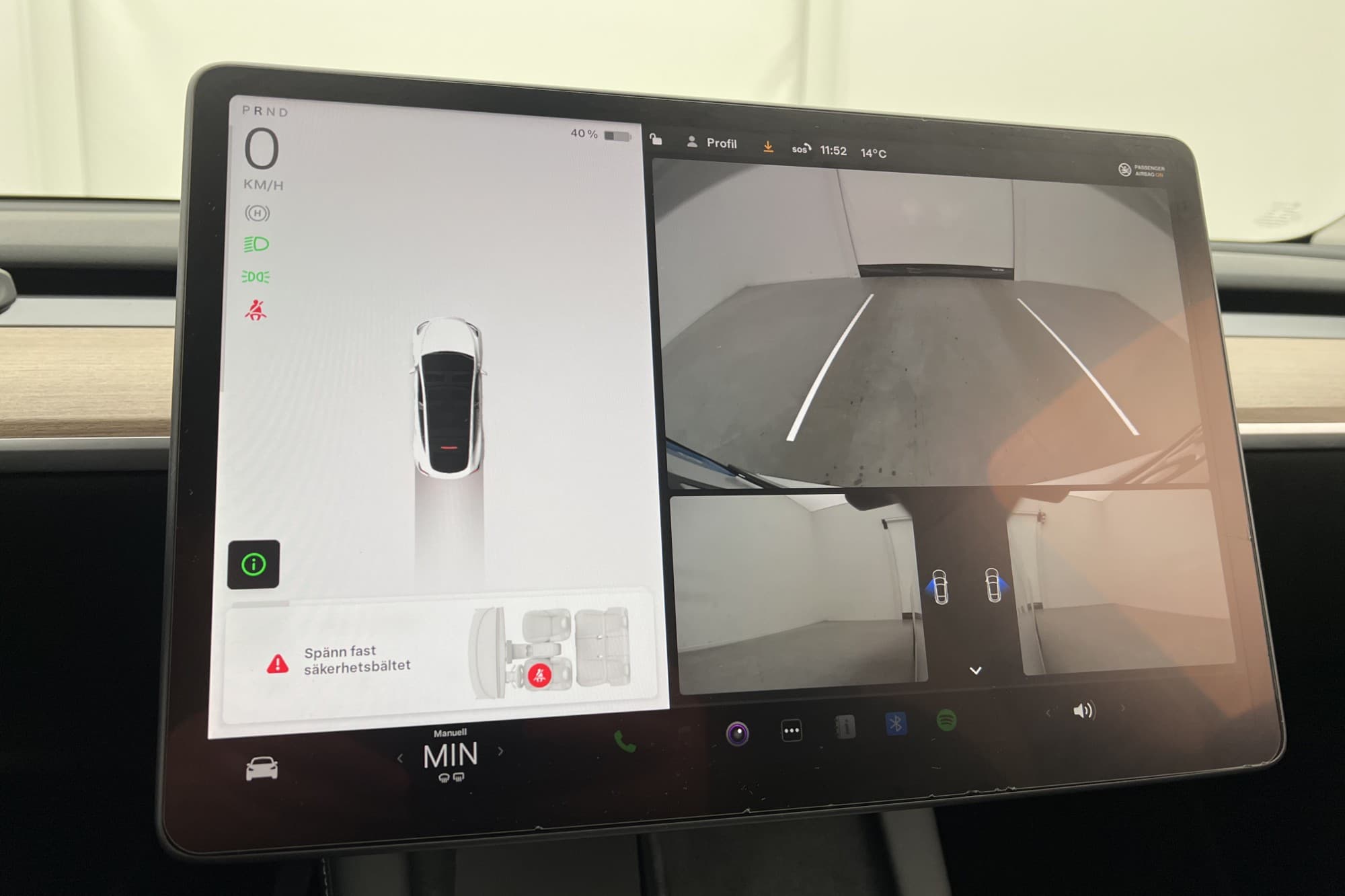 Tesla Model Y Long Range AWD Svensksåld Autopilot MOMS