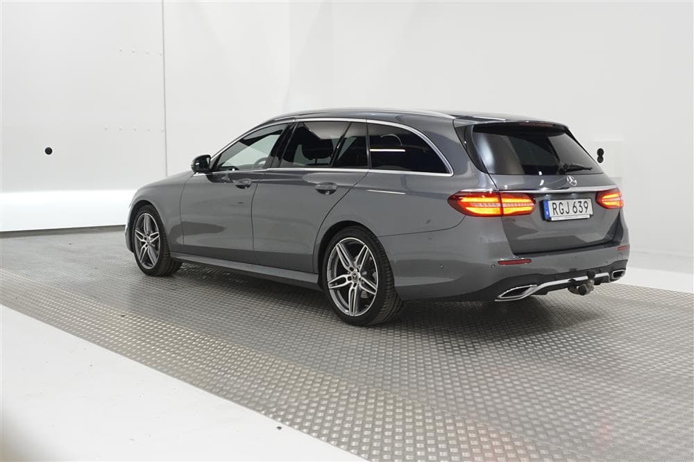 Mercedes-Benz E 220 d 194hk AMG Pano Burmester Widescreen 