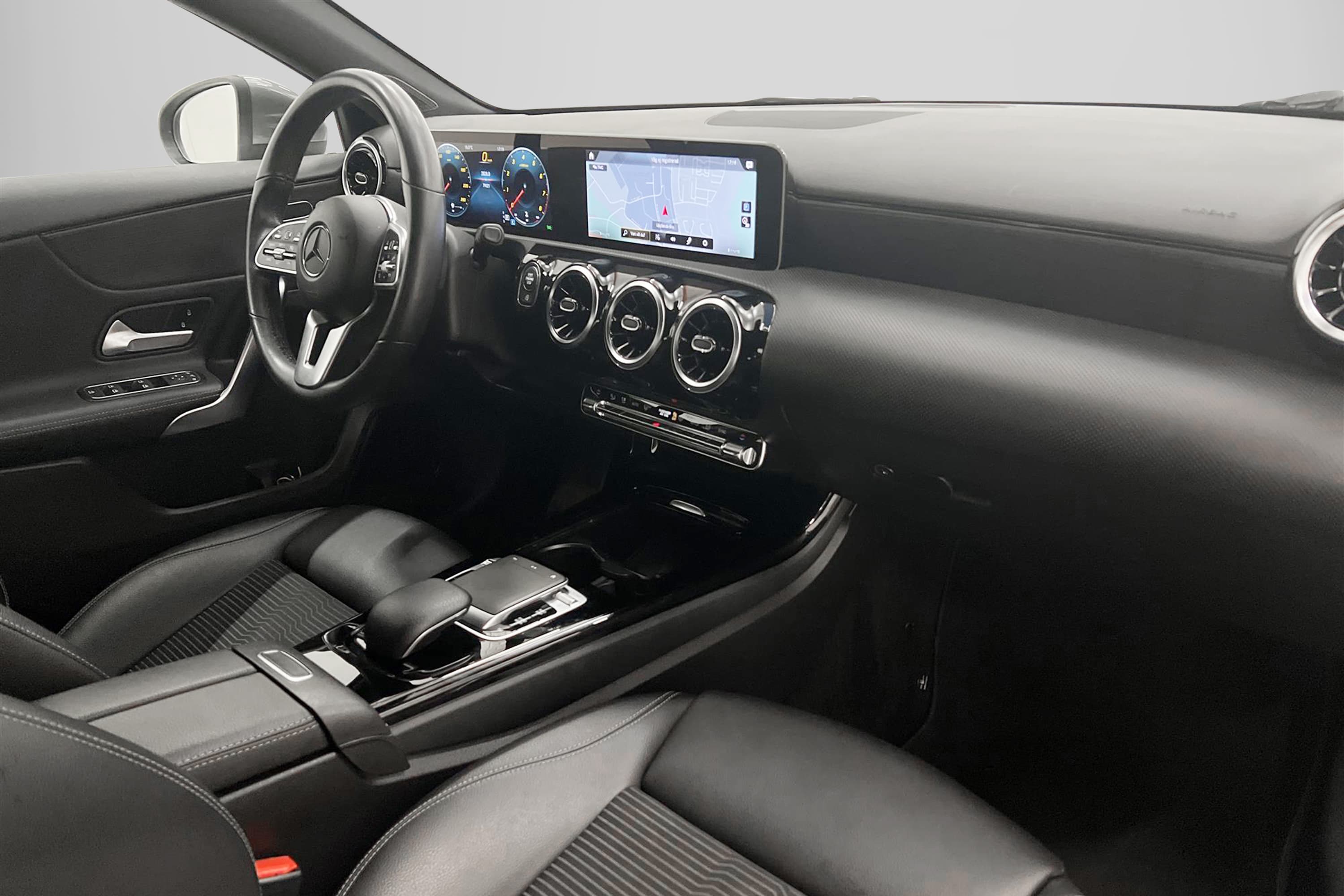 Mercedes-Benz A 180 136hk Widescreen Kamera Navi 0,59l/mil
