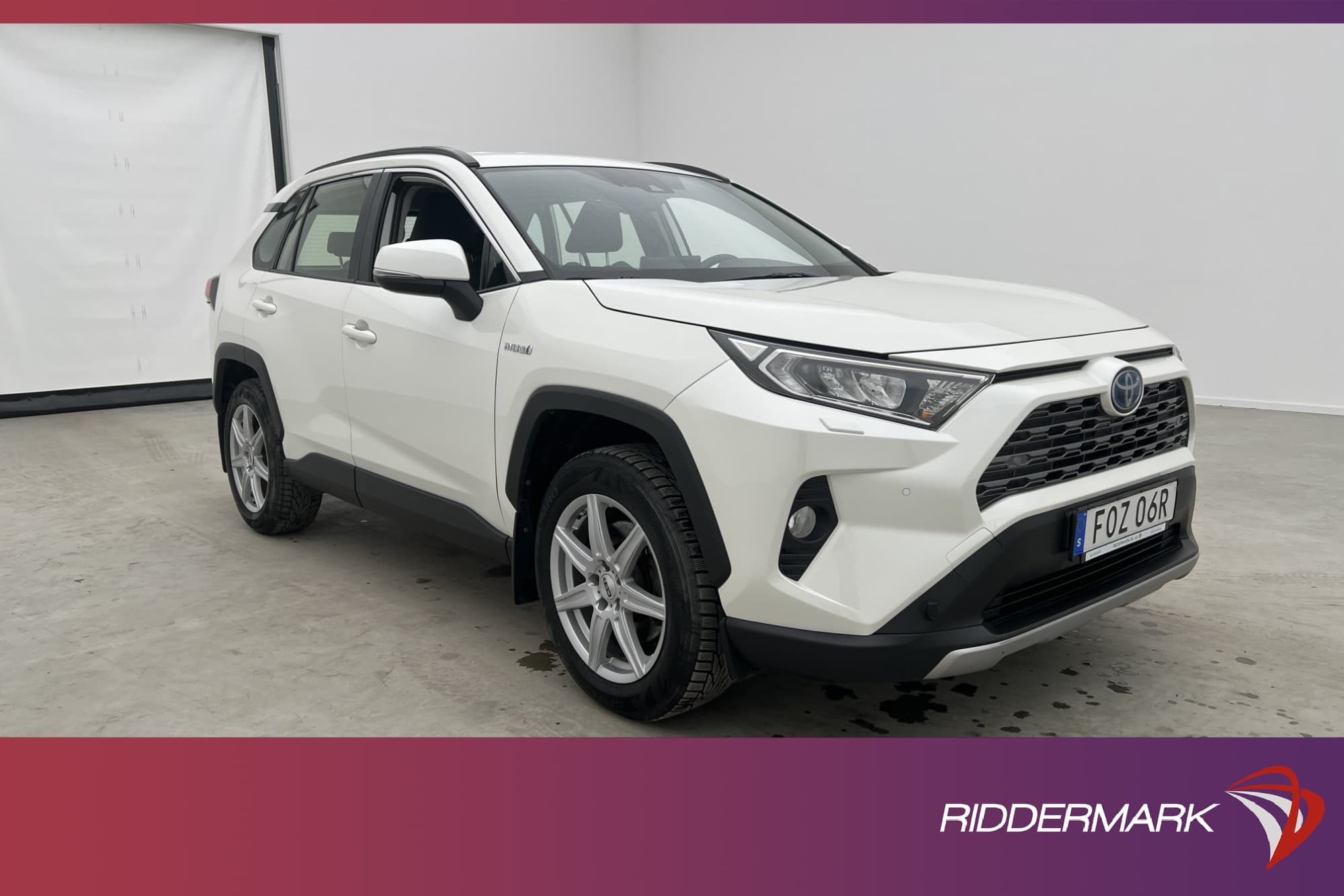 Toyota RAV4 Hybrid E-CVT 218hk