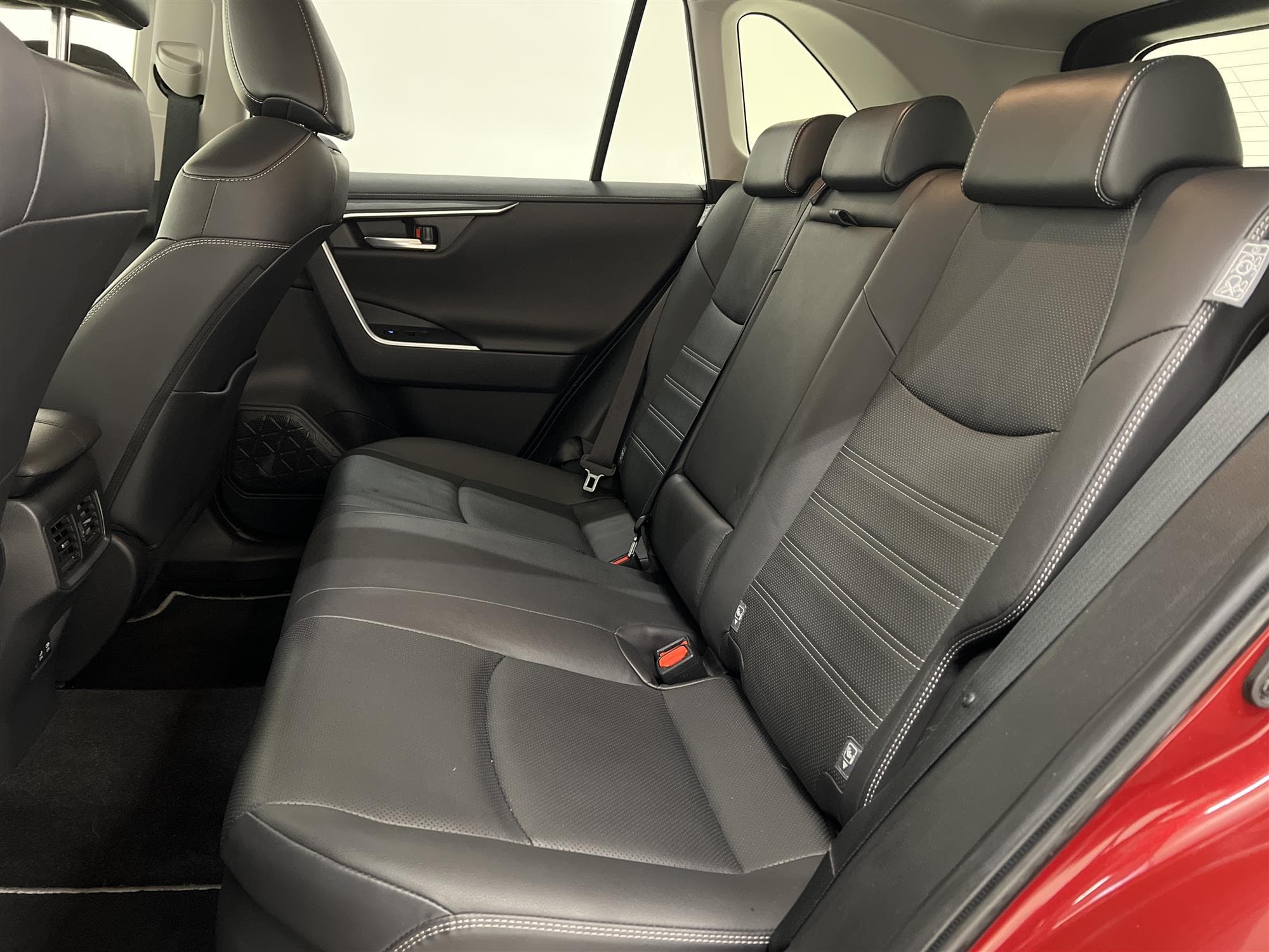 Toyota RAV4 Hybrid AWD 222hk 1 Brukare Executive Välutrustad