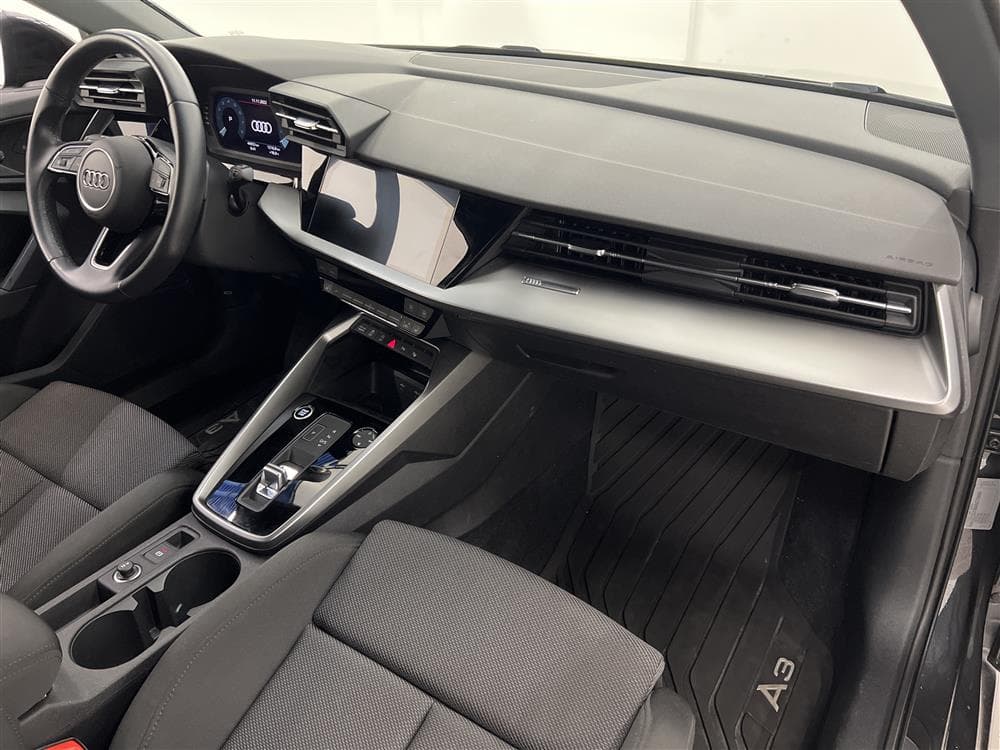 Audi A3 Sportback 35 TFSI 150hk Cockpit Drag 0,48l/milinteriör