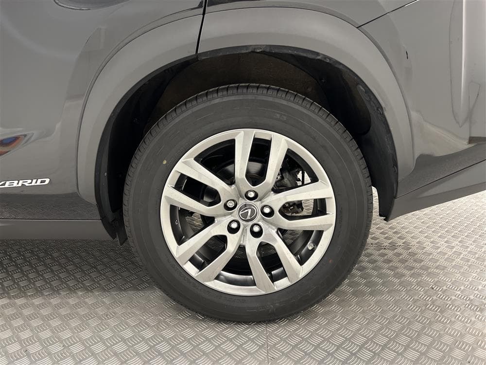 Lexus NX 300h 197hk AWD Executive Skinn B-Kam Navi 0,59l/milinteriör