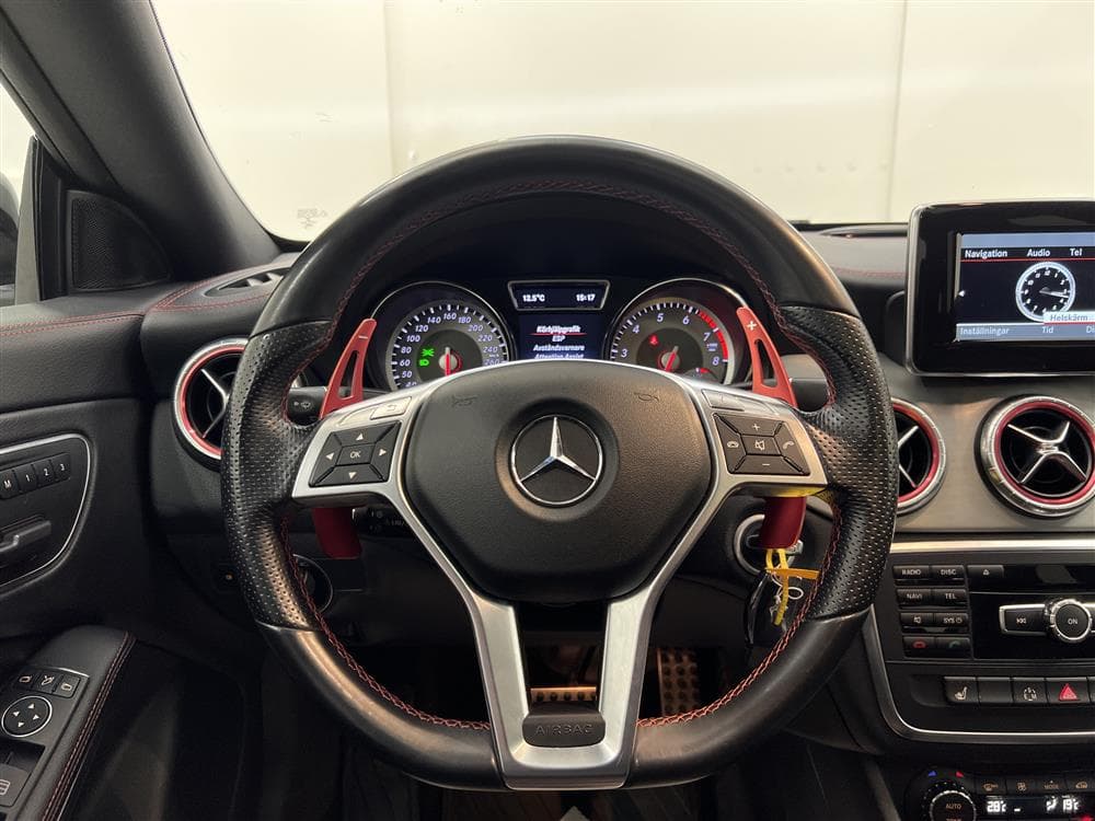 Mercedes-Benz CLA 250 211hk  AMG Pano Navi Drag Skinn