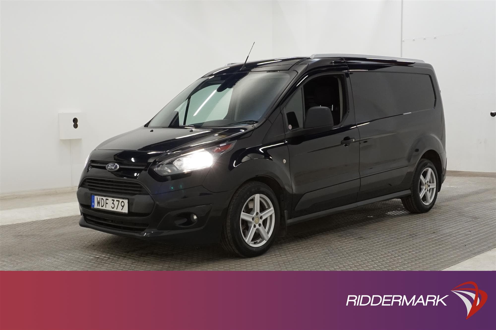 Ford Transit Connect Automat 120hk LWB Drag Värmare Moms