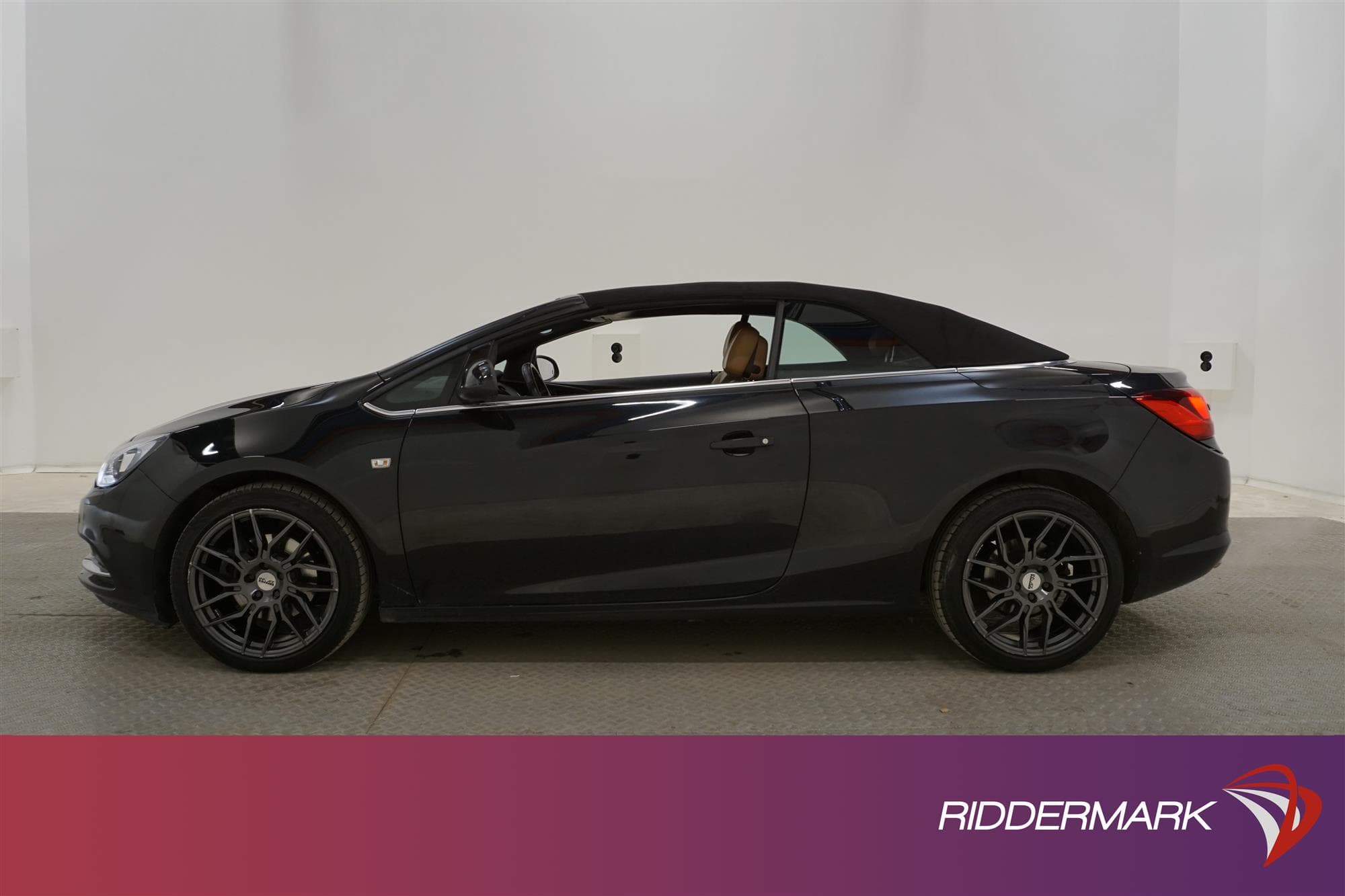 Opel Cascada Cabriolet 170hk Skinn P-sensorer Navi Nyservadexteriör