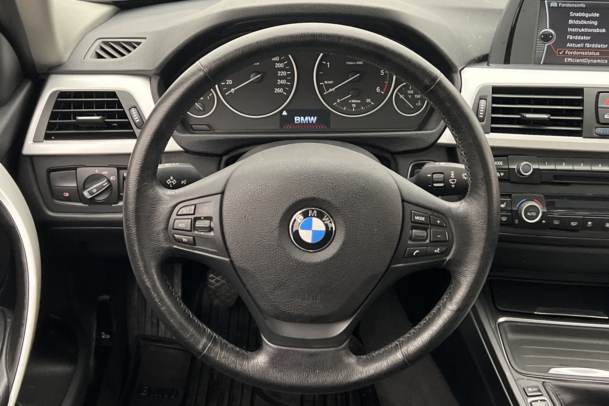 BMW 320 d xDrive Sedan 184hk M-Värmare Sensorer Rattvärme