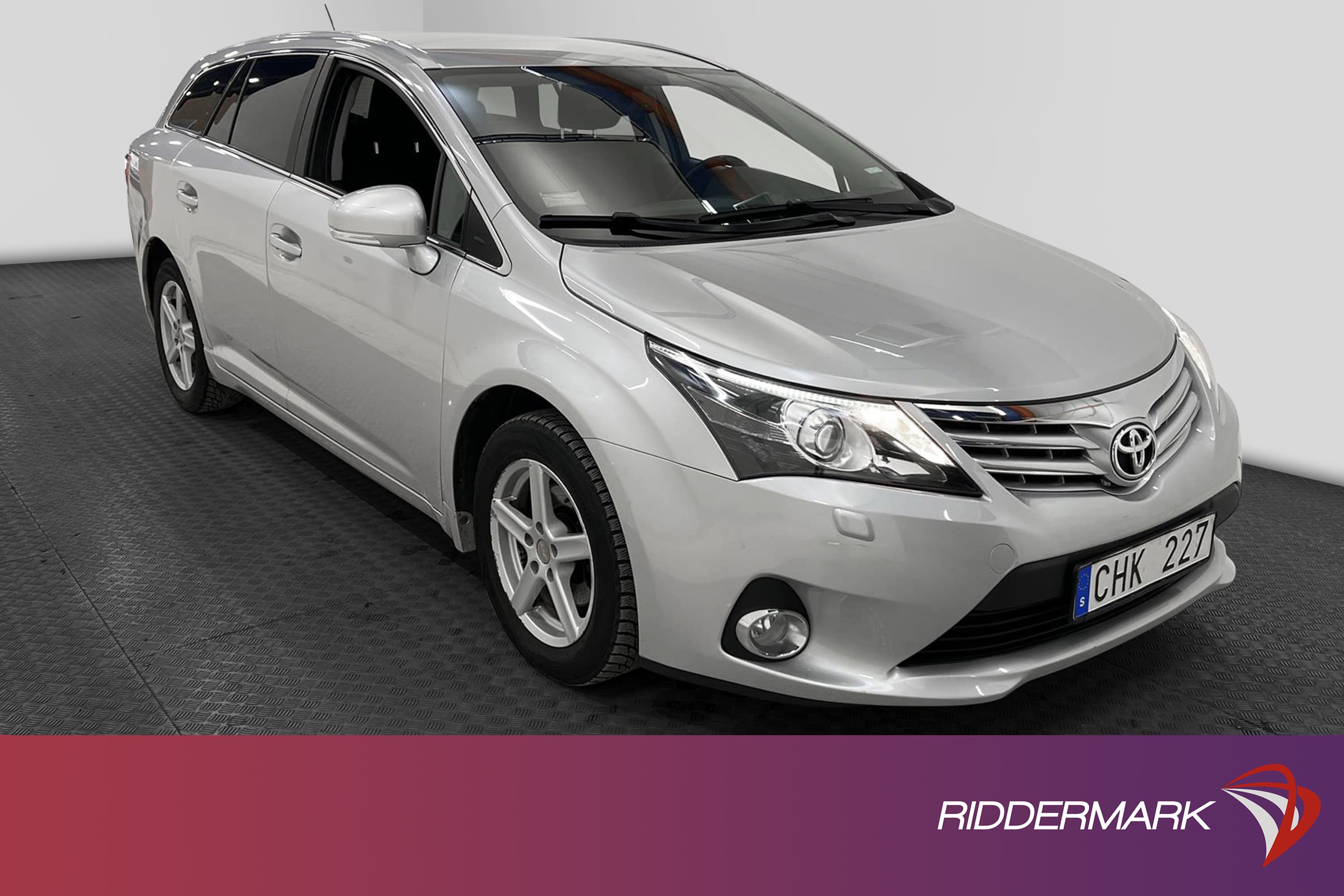 Toyota Avensis Kombi 2.0 D-4D 124hk BKamera Nyserv 0,46L/mil