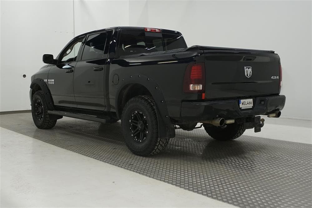 Dodge Ram Sport 5.7 Hemi 4WD 401hk Breddare Taklucka Moms exteriör