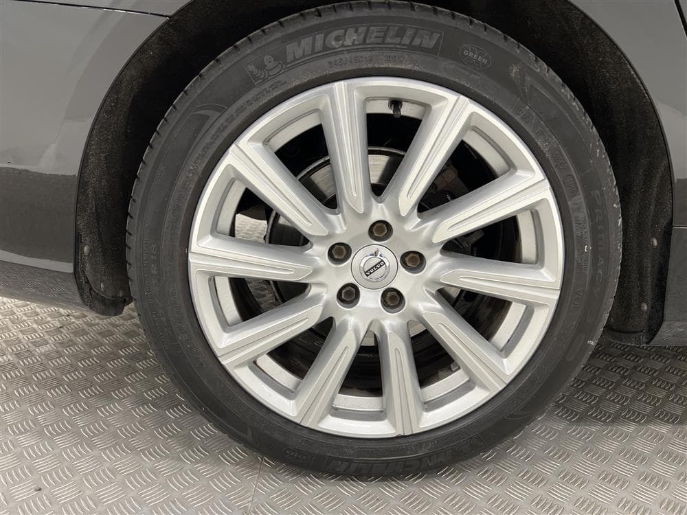 Volvo V90 D4 AWD 190hk Inscription VOC PDC Navi Drag Välserv