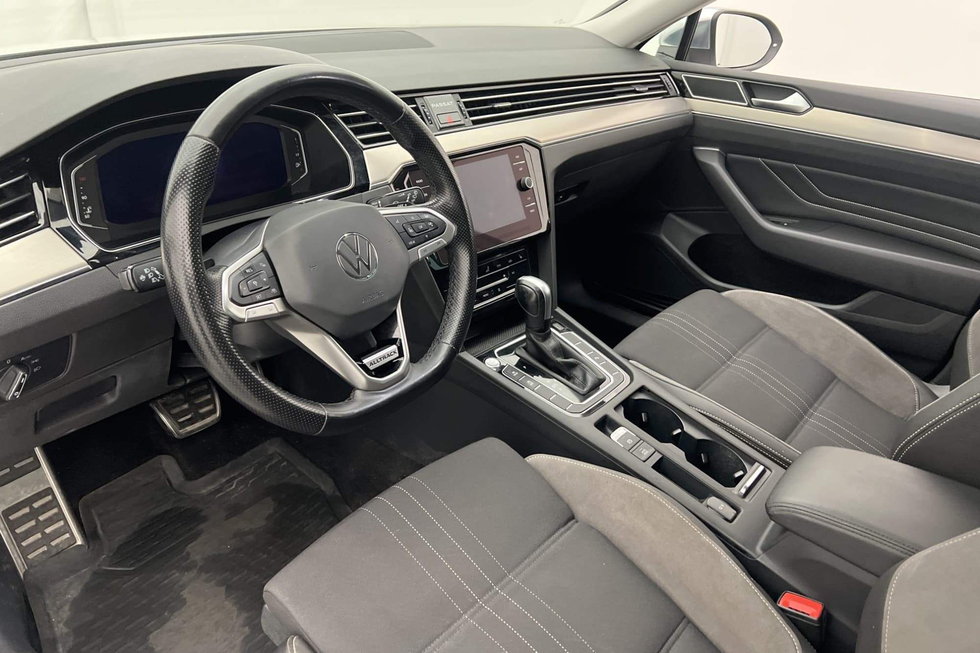 Volkswagen Passat Alltrack 4M 200hk GT Cockpit Värmare Drag