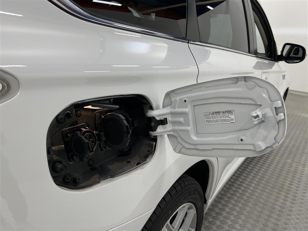Mitsubishi Outlander PHEV 4WD Business Navi 2-brukareinteriör
