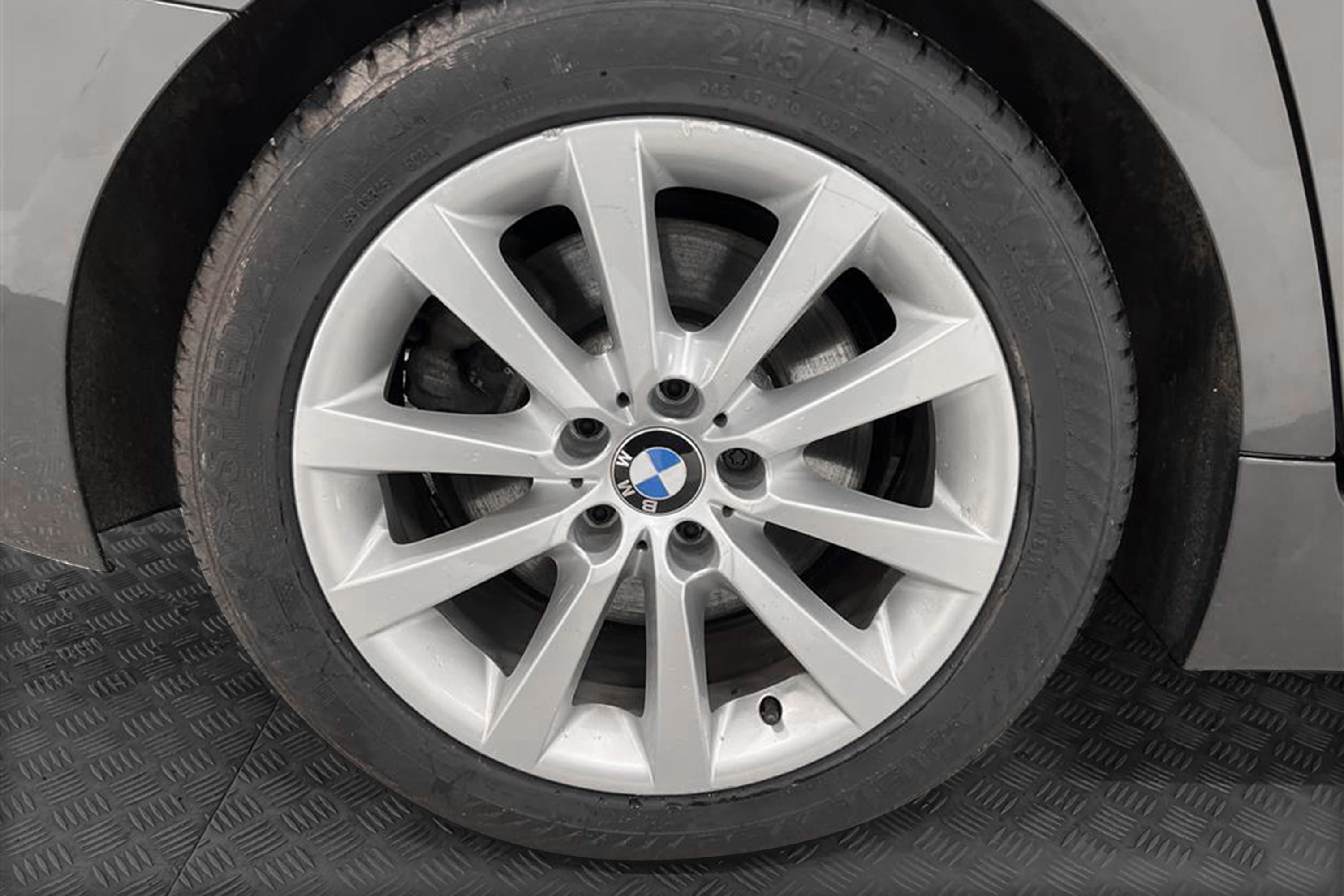BMW 530d xDrive 258hk HuD Navigation Drag 0,59l/100kminteriör