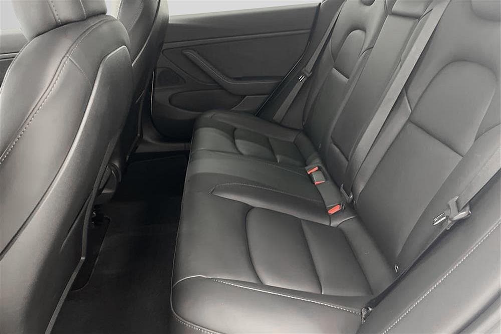 Tesla Model 3 Performance AWD Svensksåld Premiuminteriör
