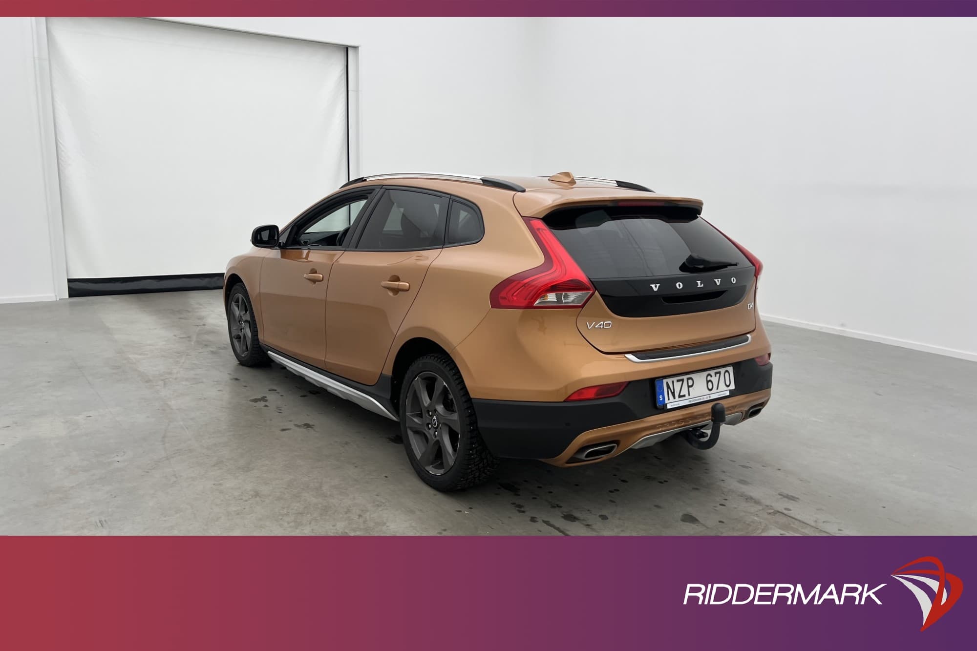Volvo V40 Cross Country D4 Momentum