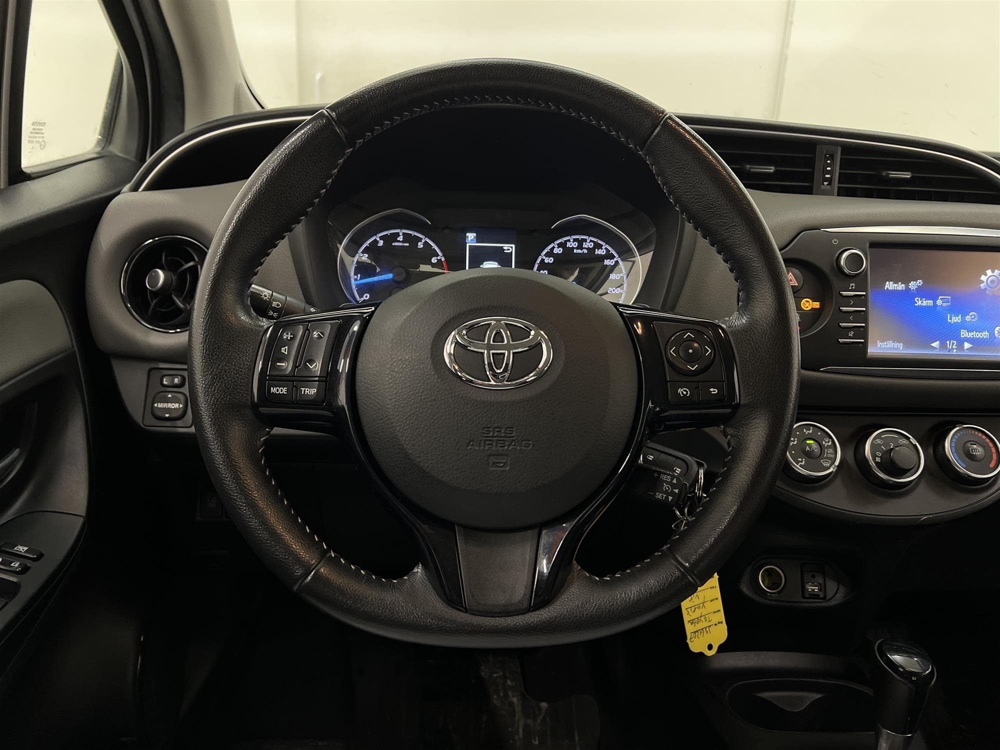 Toyota Yaris 1.5 VVT-iE Multidrive S 111hk 1 Brukare