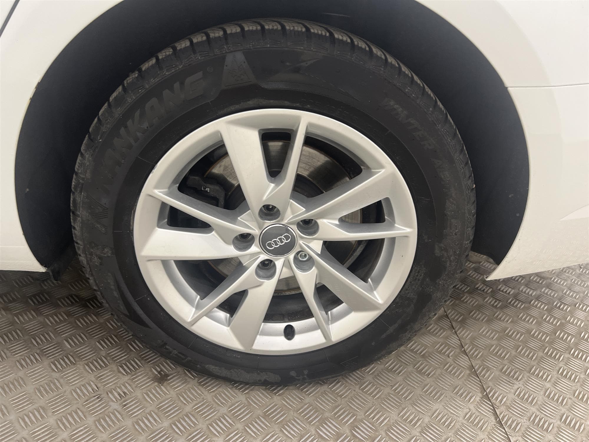 Audi A4 Avant 2.0 TDI S Tronic 150hk M-Värm Navi Dragkrok