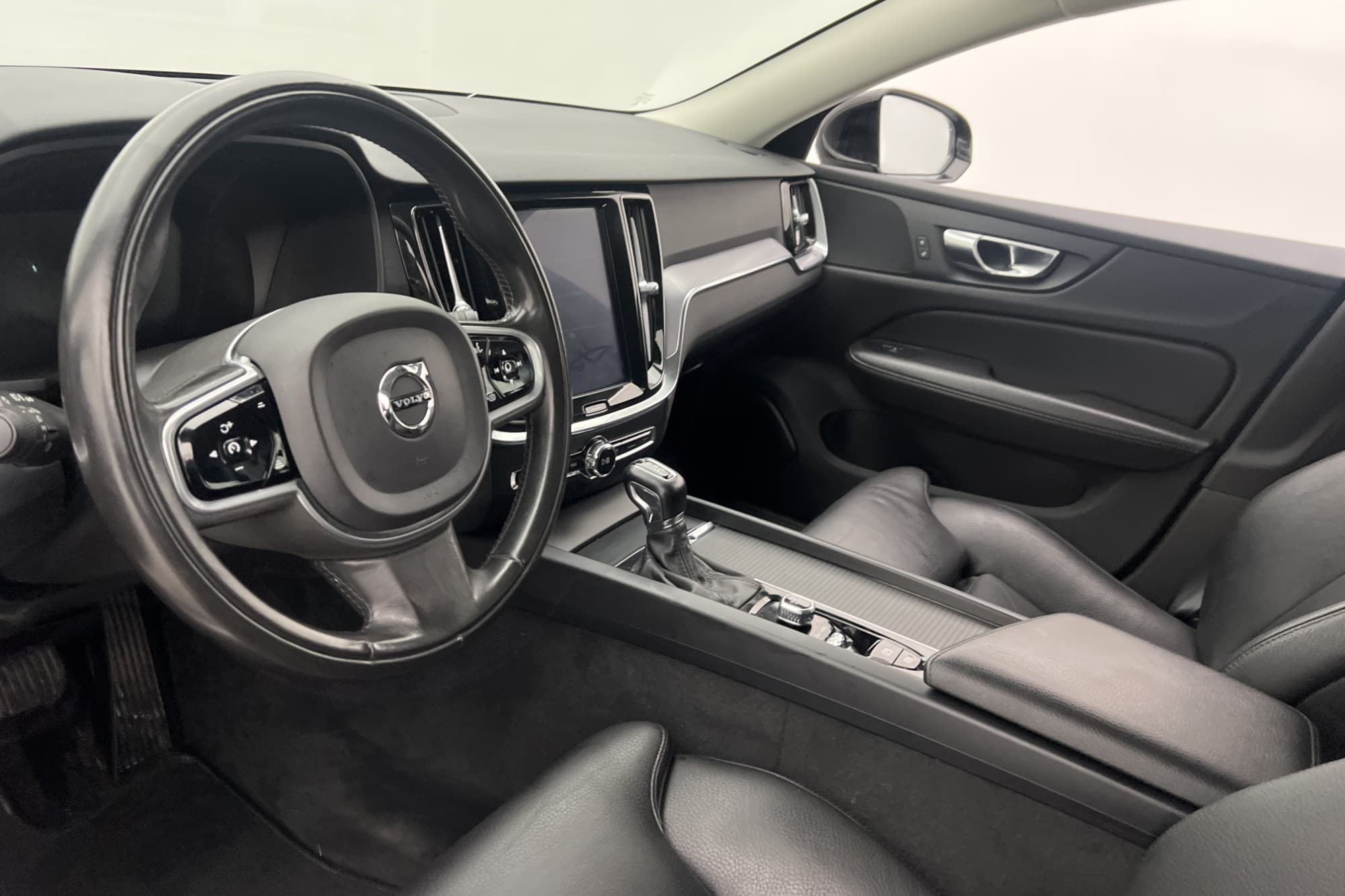 Volvo V60 D3 150hk Advanced VOC Värm Skinn Keyless Sensorer