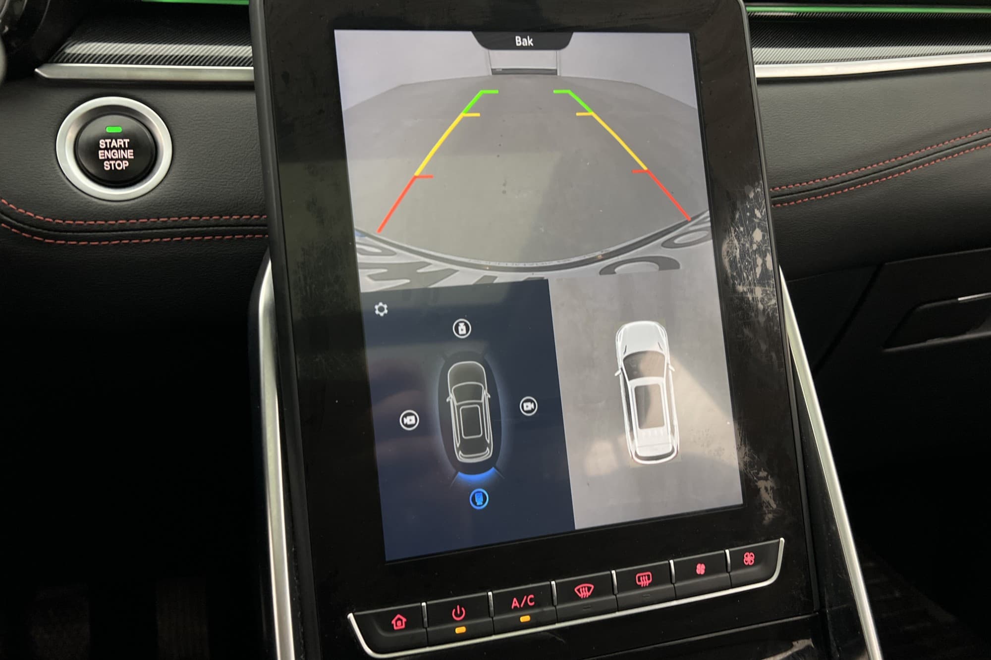 Maxus Euniq 6 70 kWh 177hk Pano 360° Skinn Elstolar CarPlay