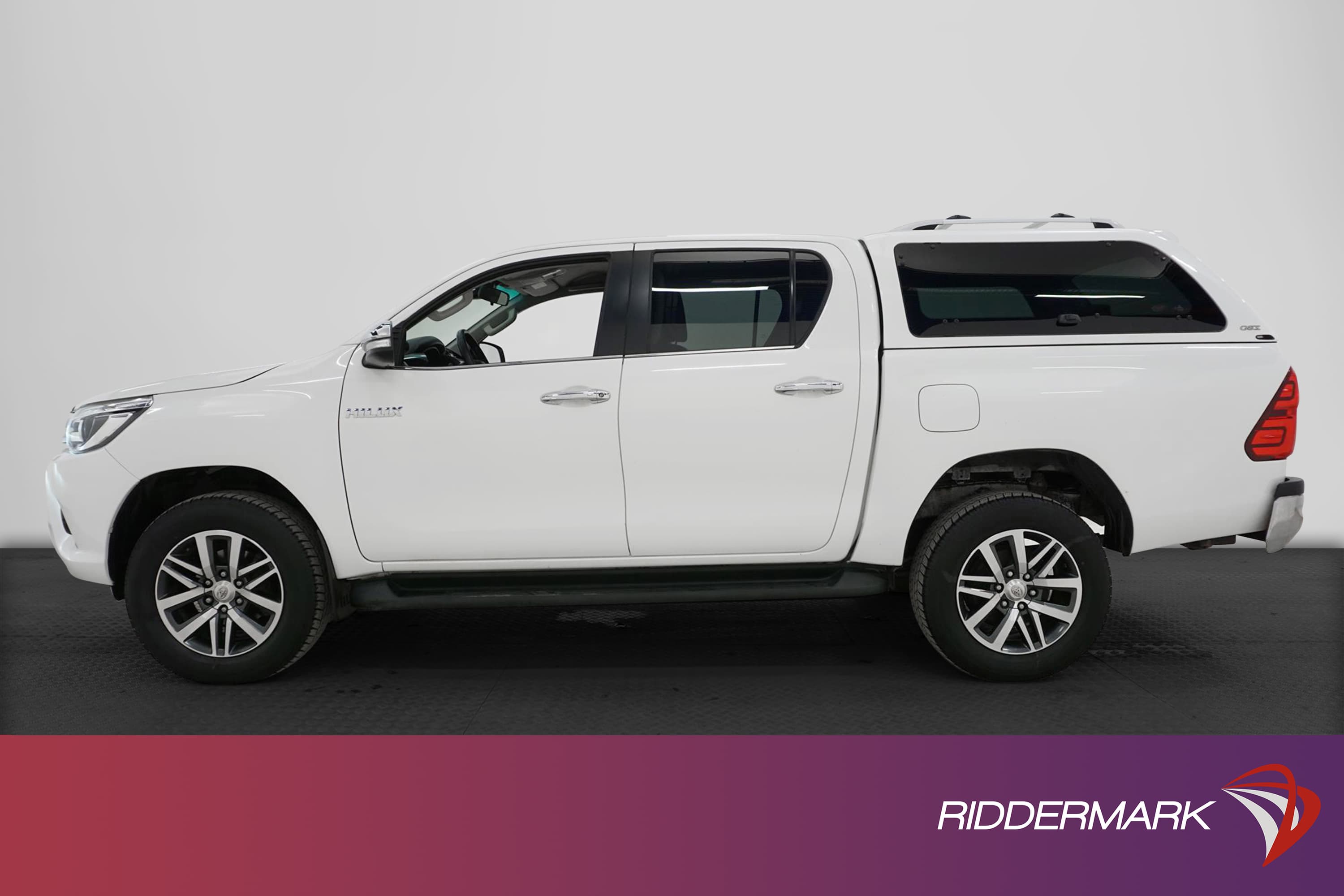 Toyota Hilux Premium 2.4 Automat  Kamera Drag Diff Moms