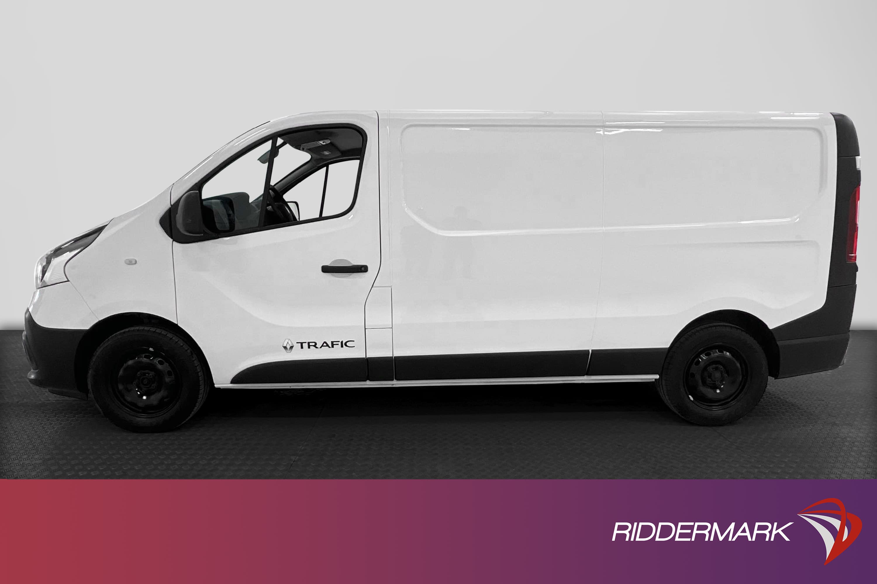 Renault Trafic Lång 1.6dCi Värmare Dragkrok 3-sits Moms