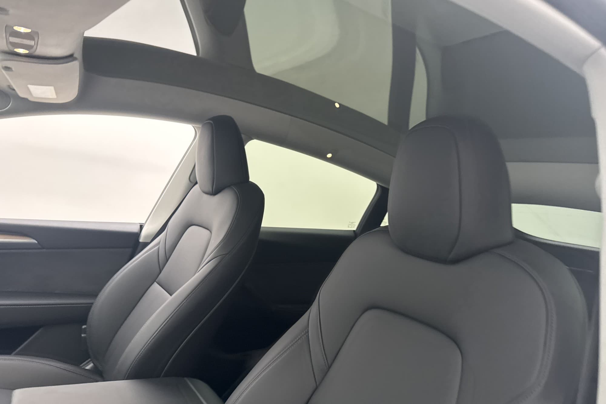Tesla Model Y Standard Range RWD Svensksåld Dragkrok AP