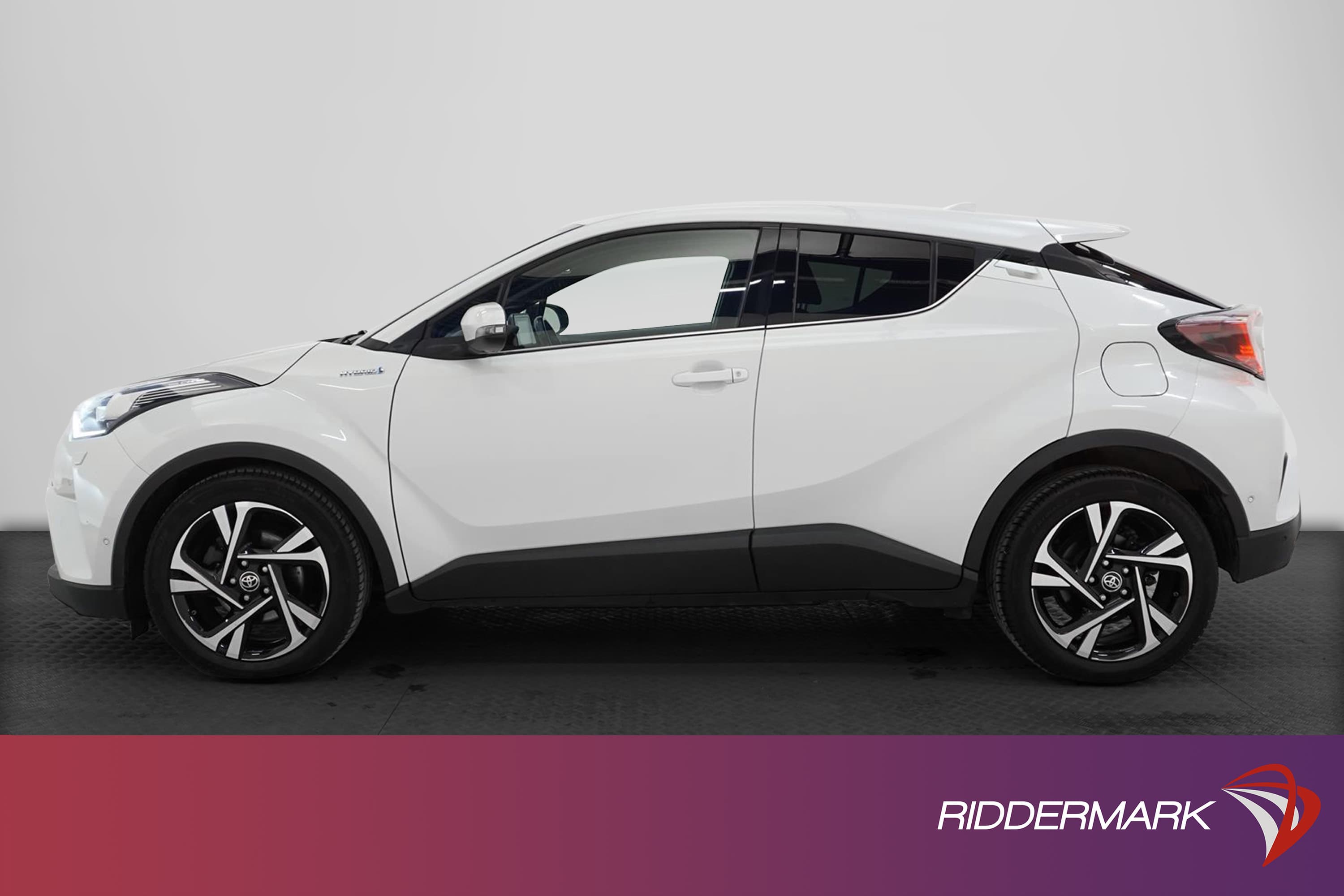 Toyota C-HR Hybrid CVT 122hk Executive M-Värm JBL Navigator