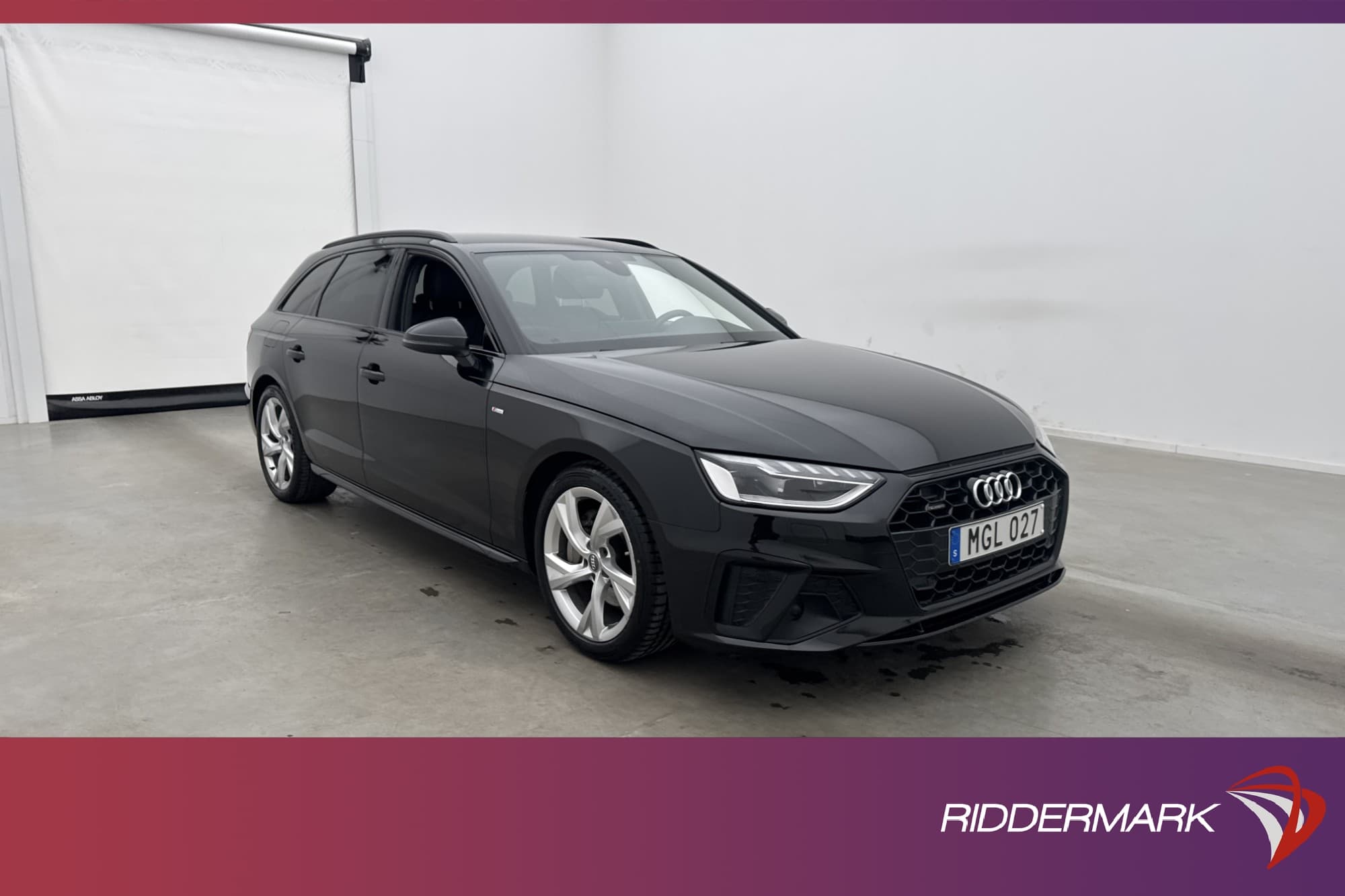Audi A4 40 TDI Q S-Line D-Värmare Navi Halvskinn Drag MOMS
