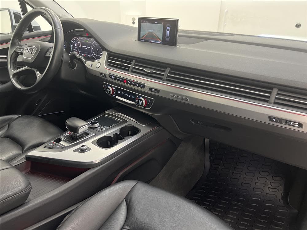 Audi Q7 3.0 e-Tron Quattro 373hk Luftfjädring Bose Draginteriör