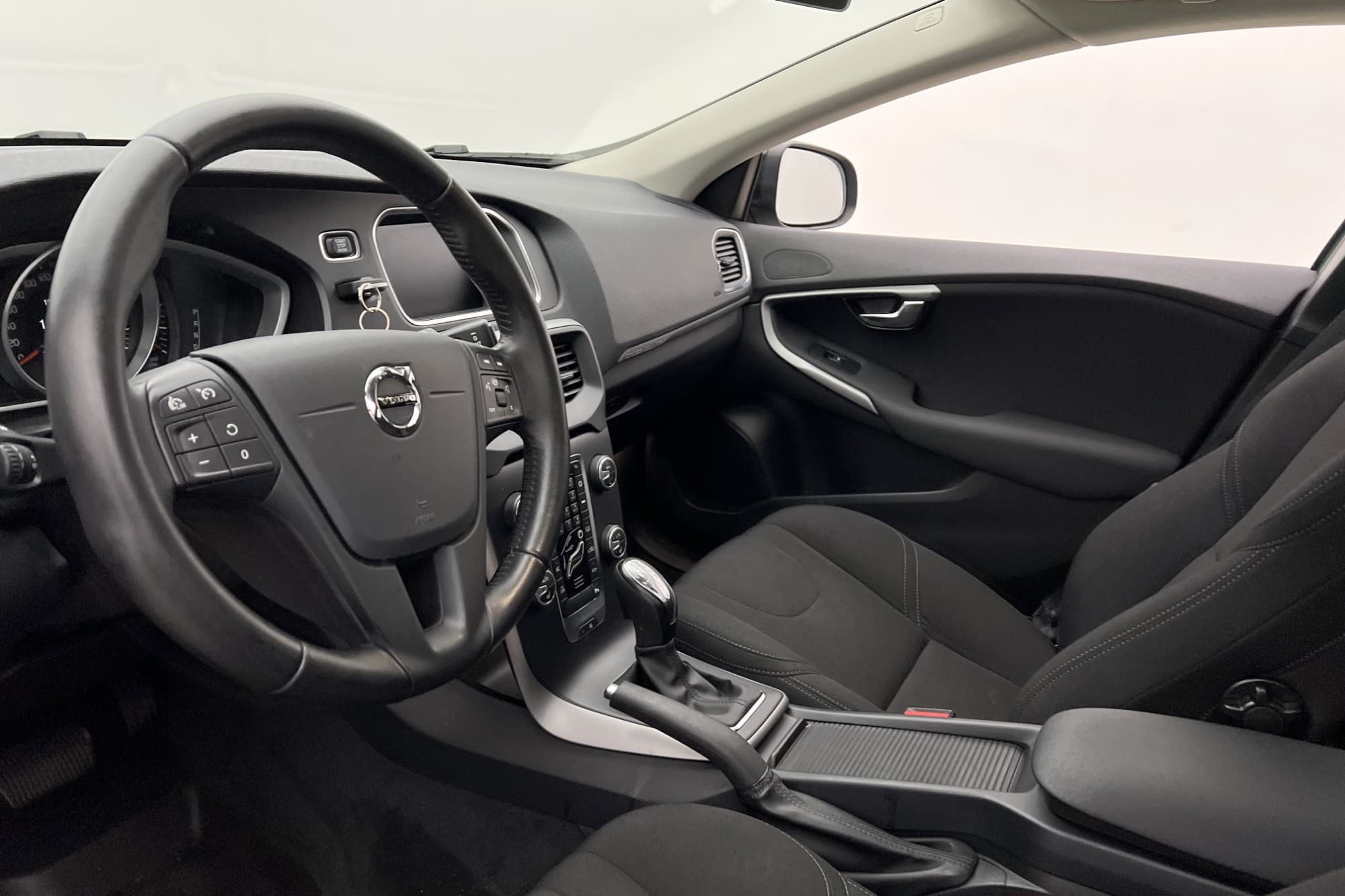 Volvo V40 Cross Country D2 120hk Kinetic VOC Värmare P-Sens