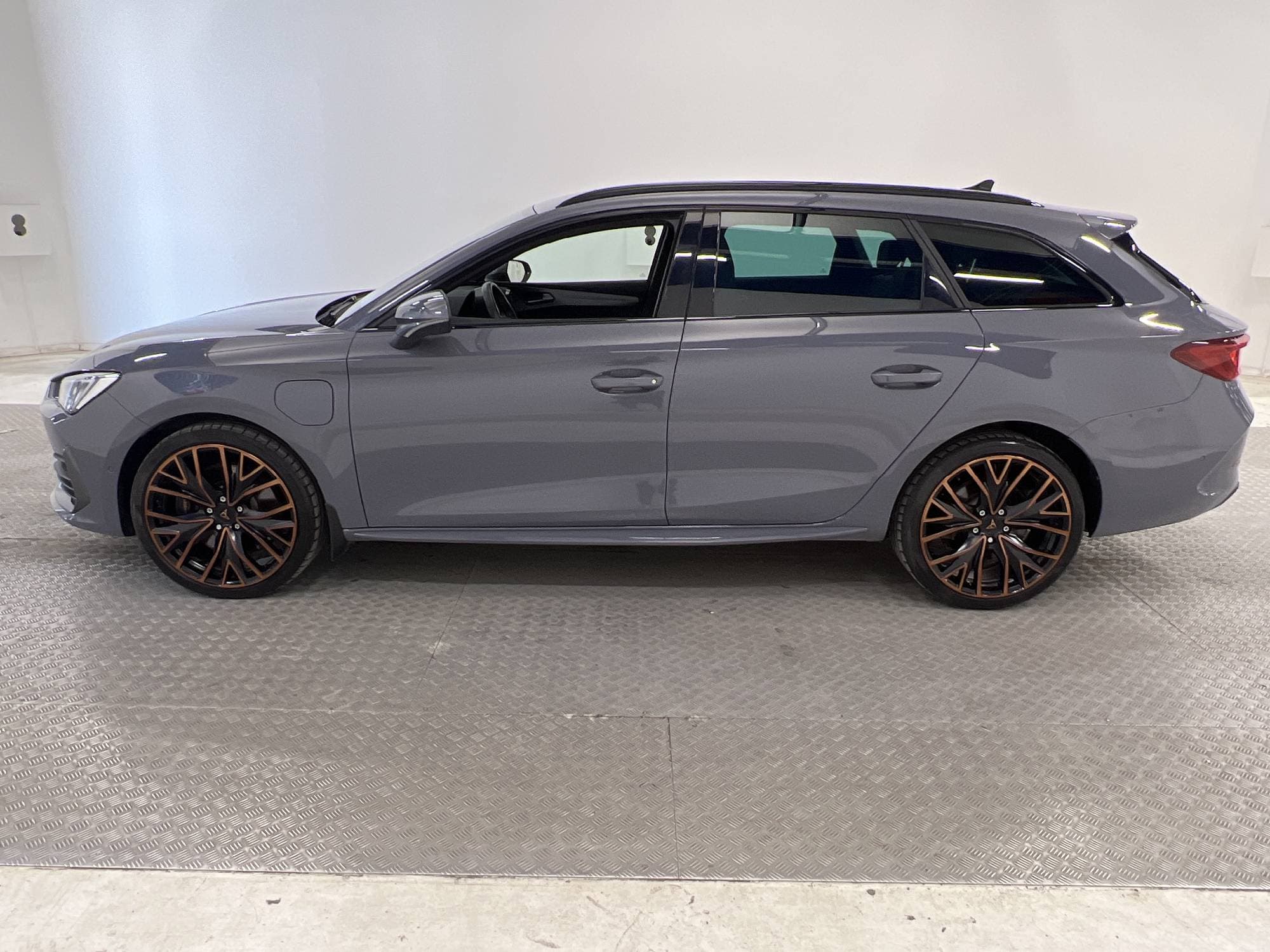 CUPRA Leon Sportstourer e-Hybrid 245hk