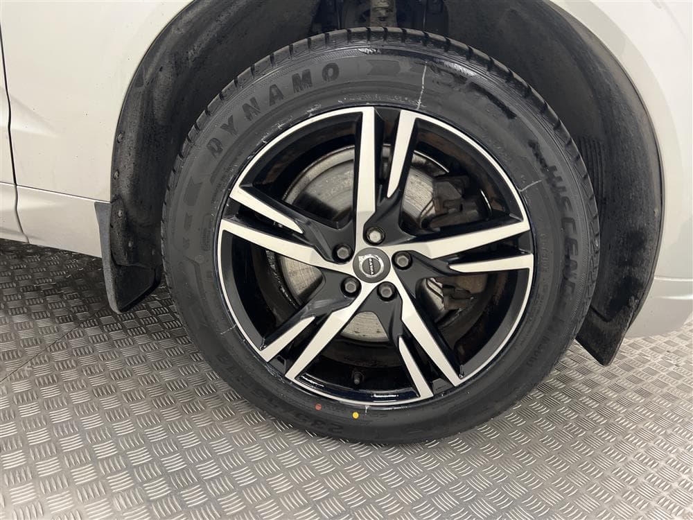 Volvo XC60 T8 AWD TwEn 407hk R-Design Pano Drag Backkamerainteriör