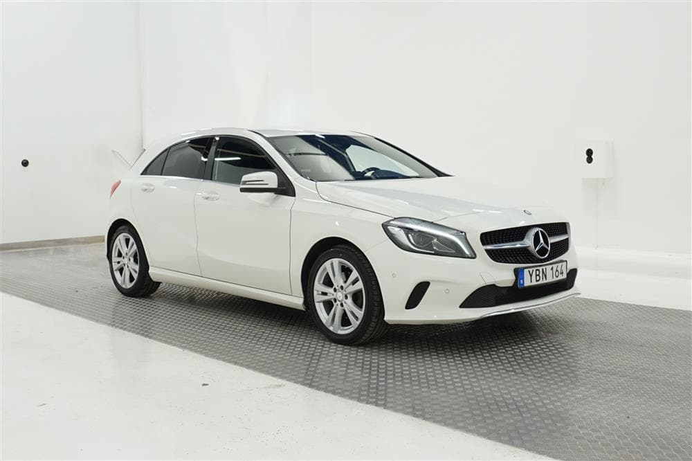 Mercedes-Benz A 180 122hk H/K Navi B-Kam