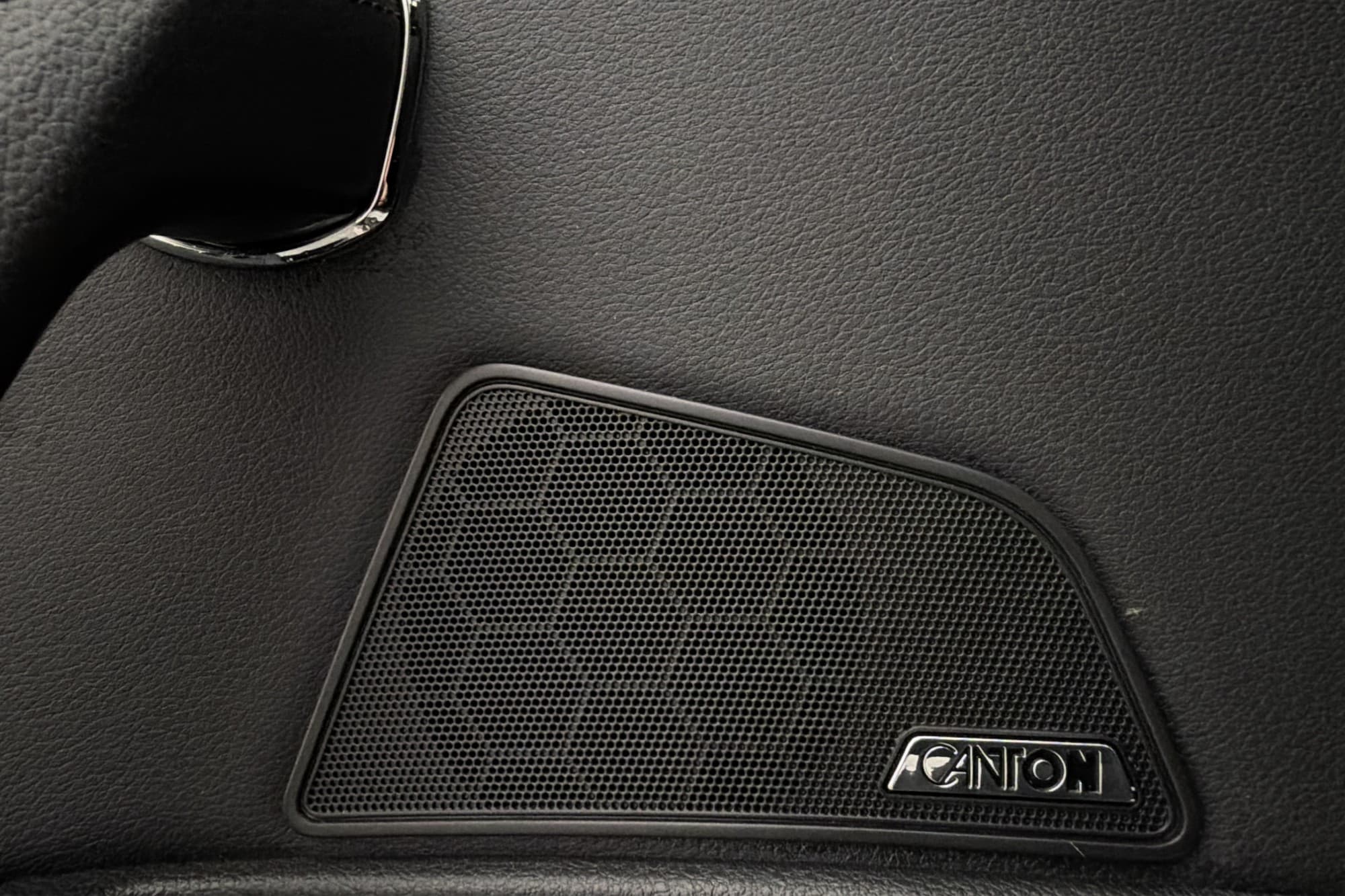 Skoda Superb 4x4 L&K Canton Värmare Drag Skinn Kamera